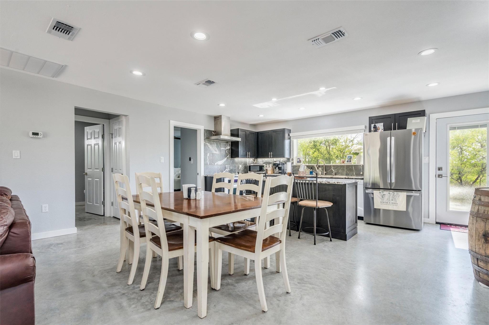 4001 Barth Rd, Lockhart, TX 78644