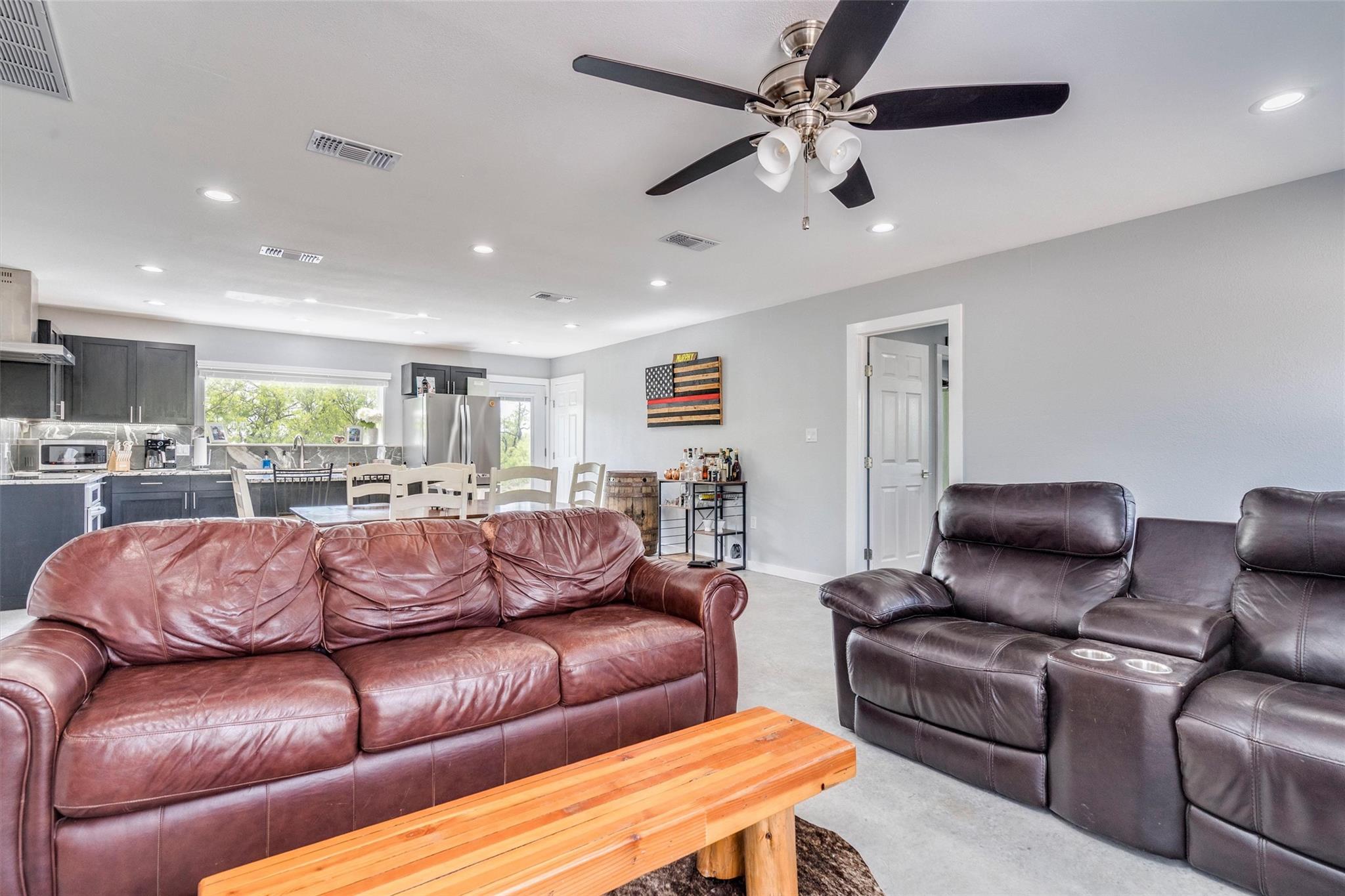 4001 Barth Rd, Lockhart, TX 78644