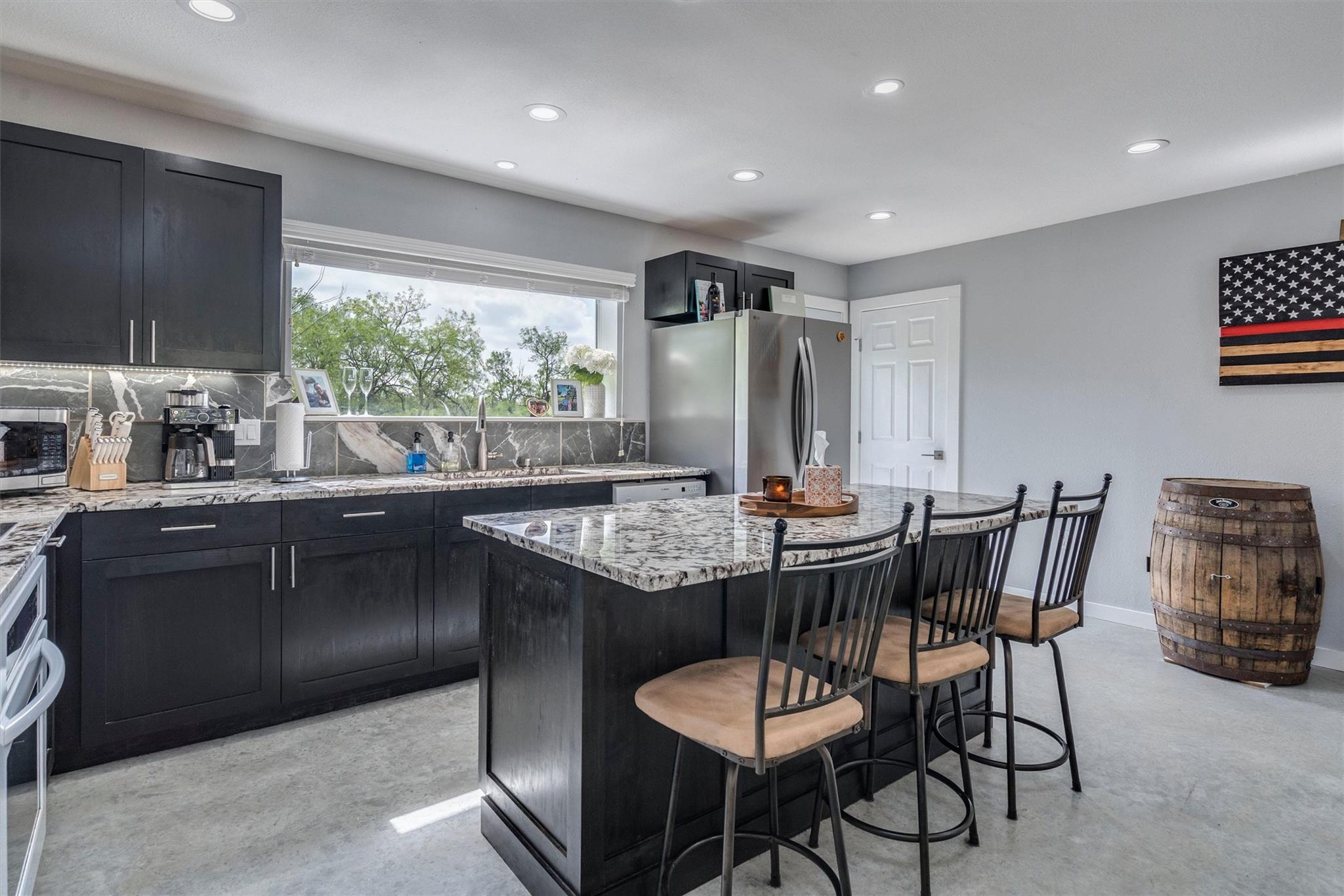 4001 Barth Rd, Lockhart, TX 78644