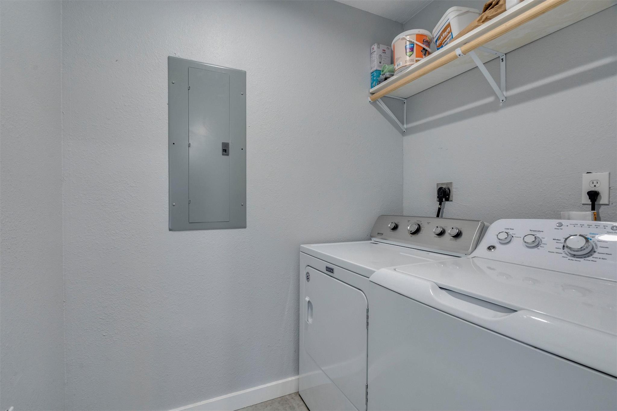 4001 Barth Rd, Lockhart, TX 78644