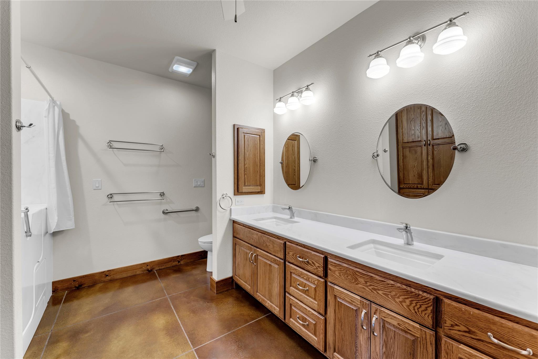 5020 County Road 252, Bertram, TX 78605