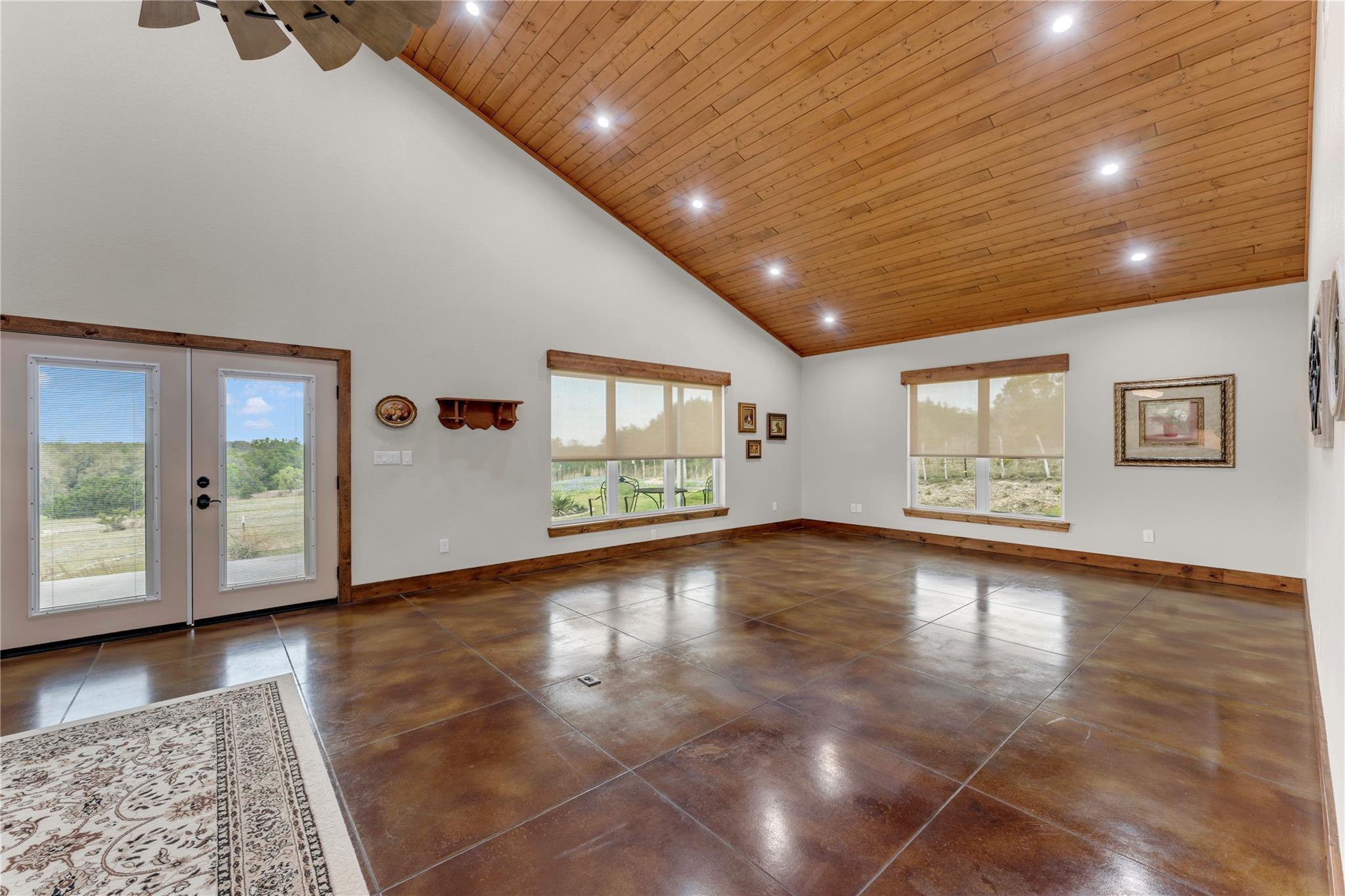 5020 County Road 252, Bertram, TX 78605