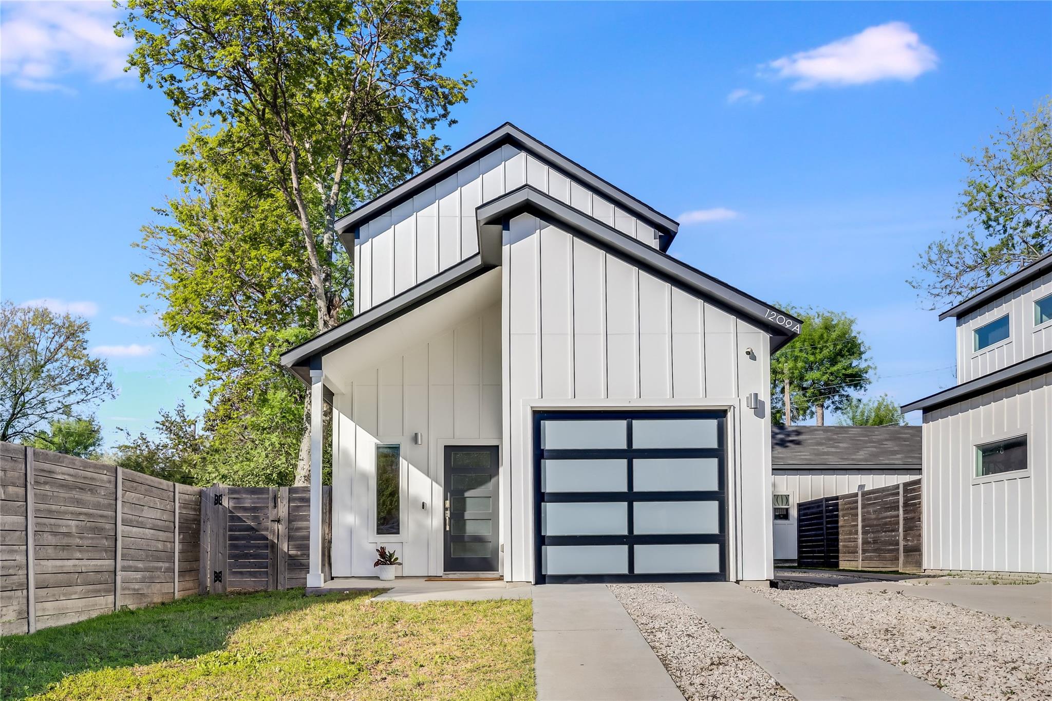 1209 E Saint Johns Ave # A, Austin, TX 78752