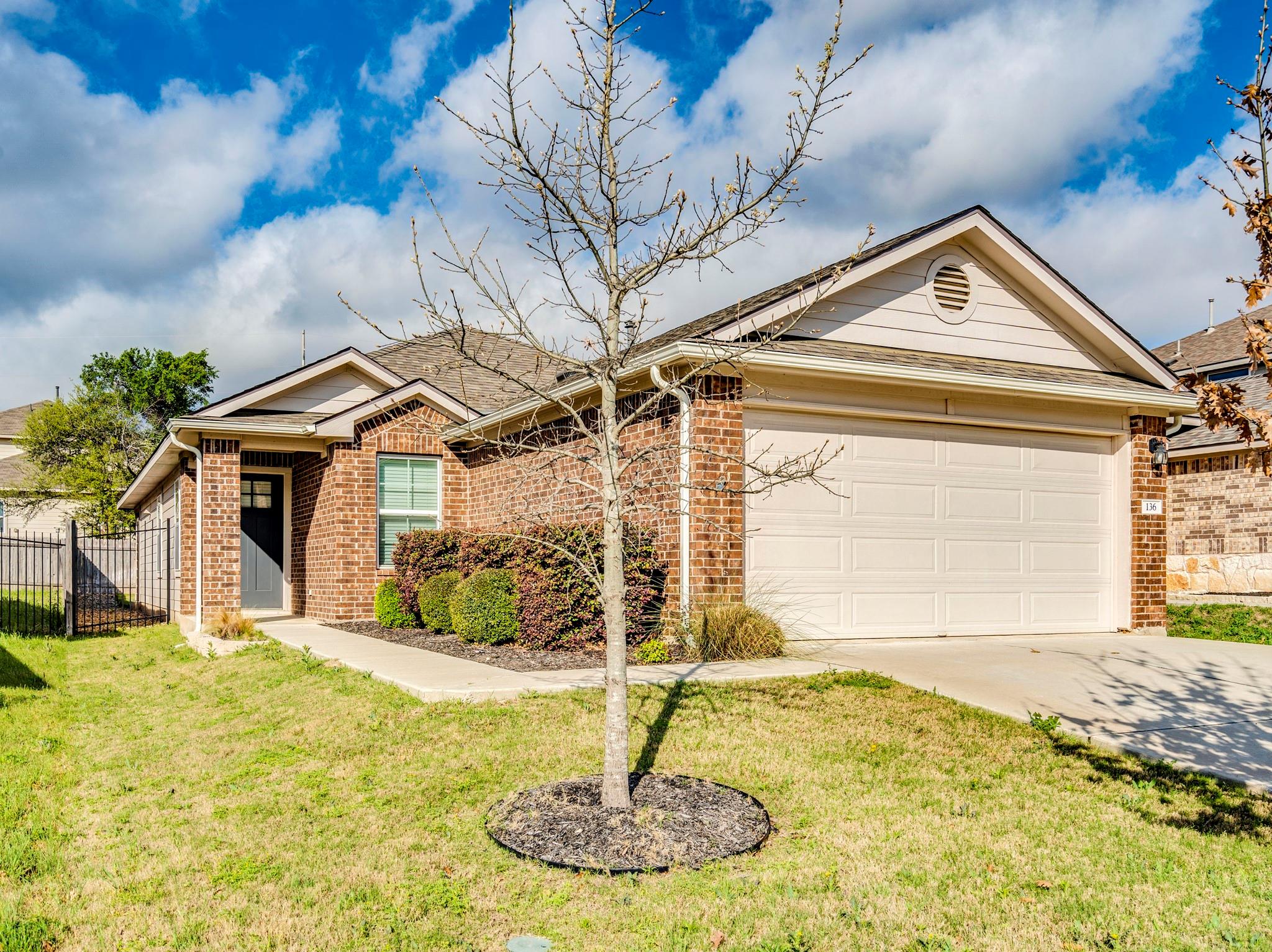 136 Dunlin Ln, Leander, TX 78641