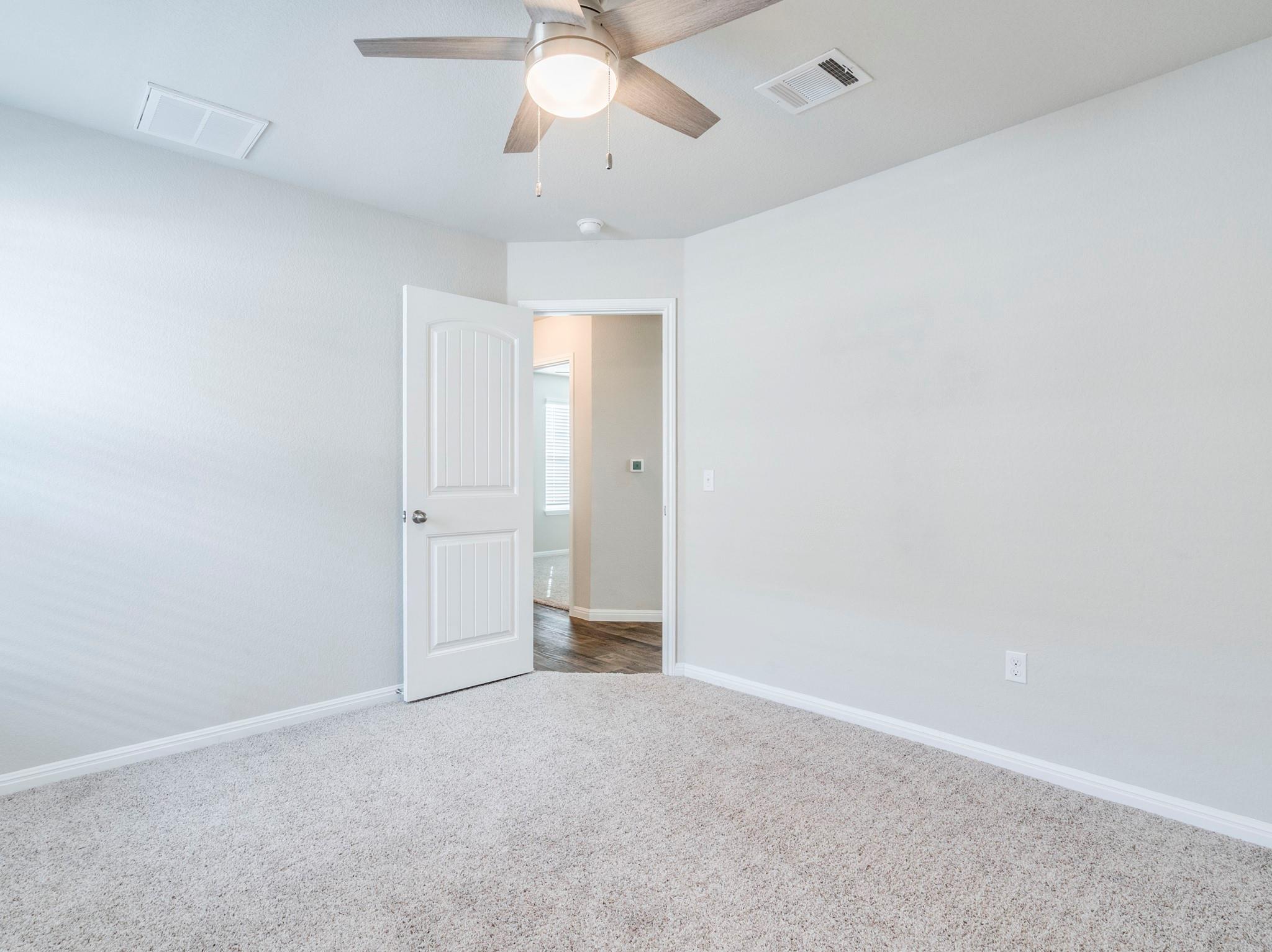 136 Dunlin Ln, Leander, TX 78641