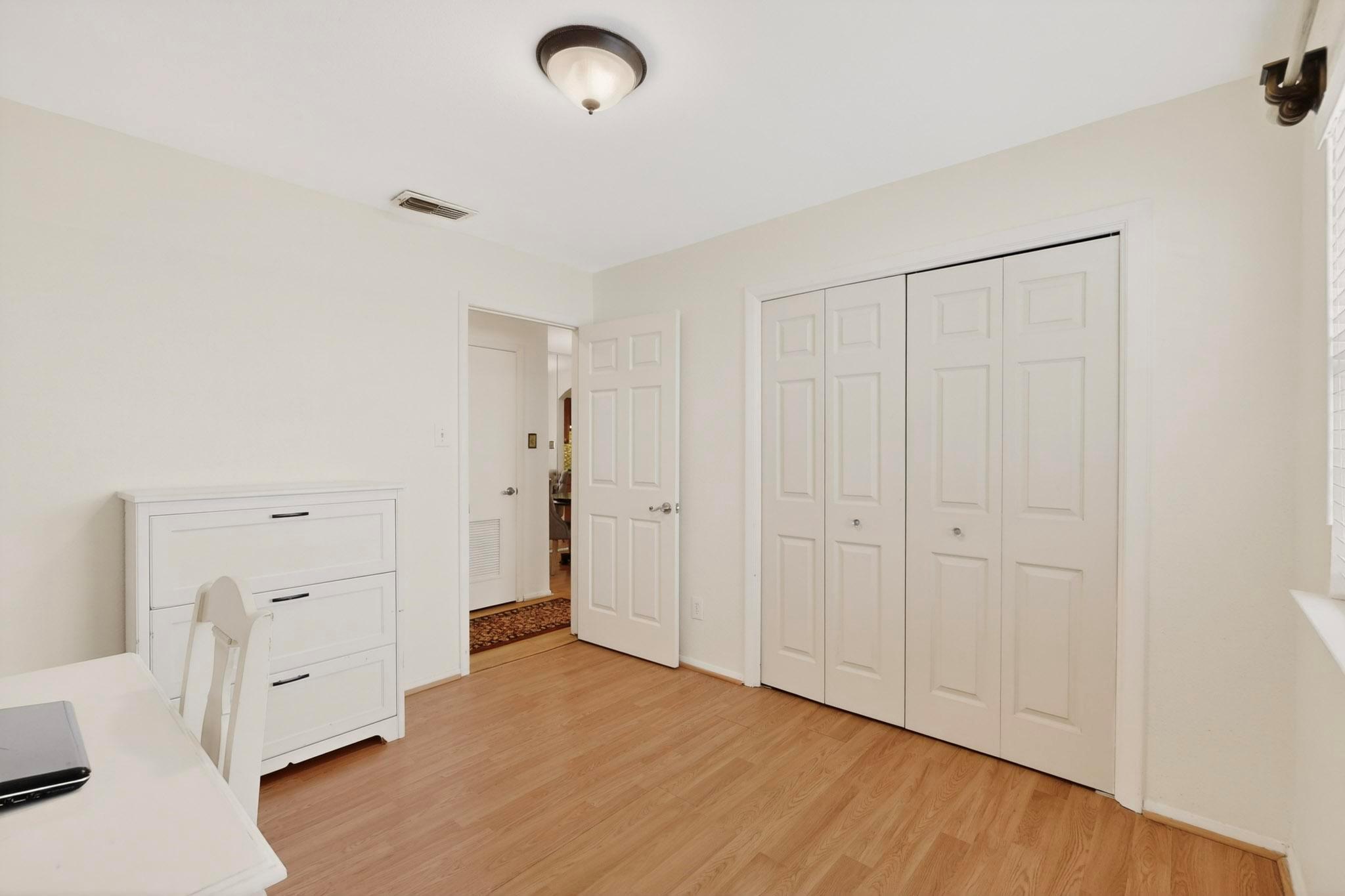 8210 Bent Tree Rd # 104, Austin, TX 78759