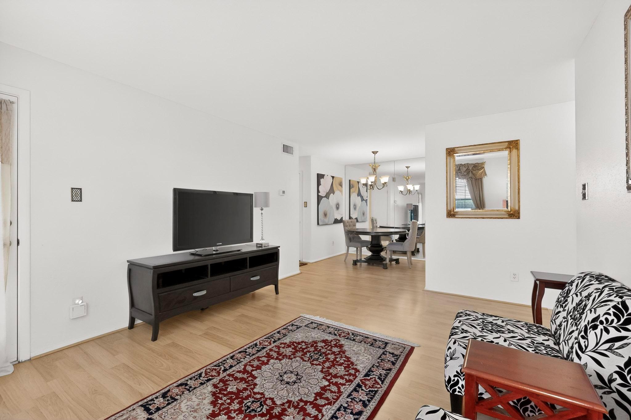 8210 Bent Tree Rd # 104, Austin, TX 78759