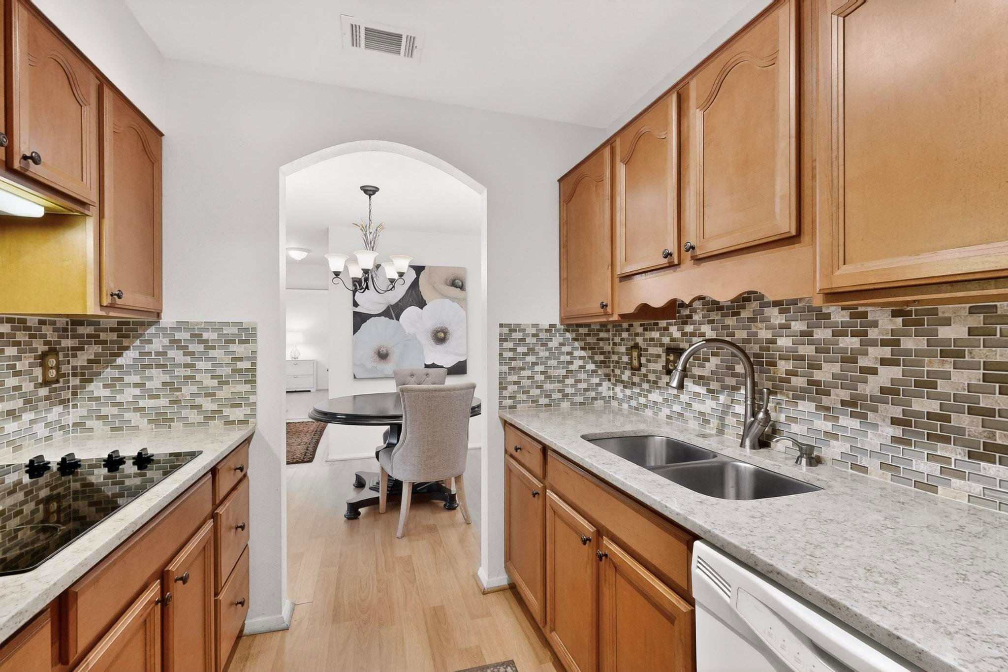 8210 Bent Tree Rd # 104, Austin, TX 78759