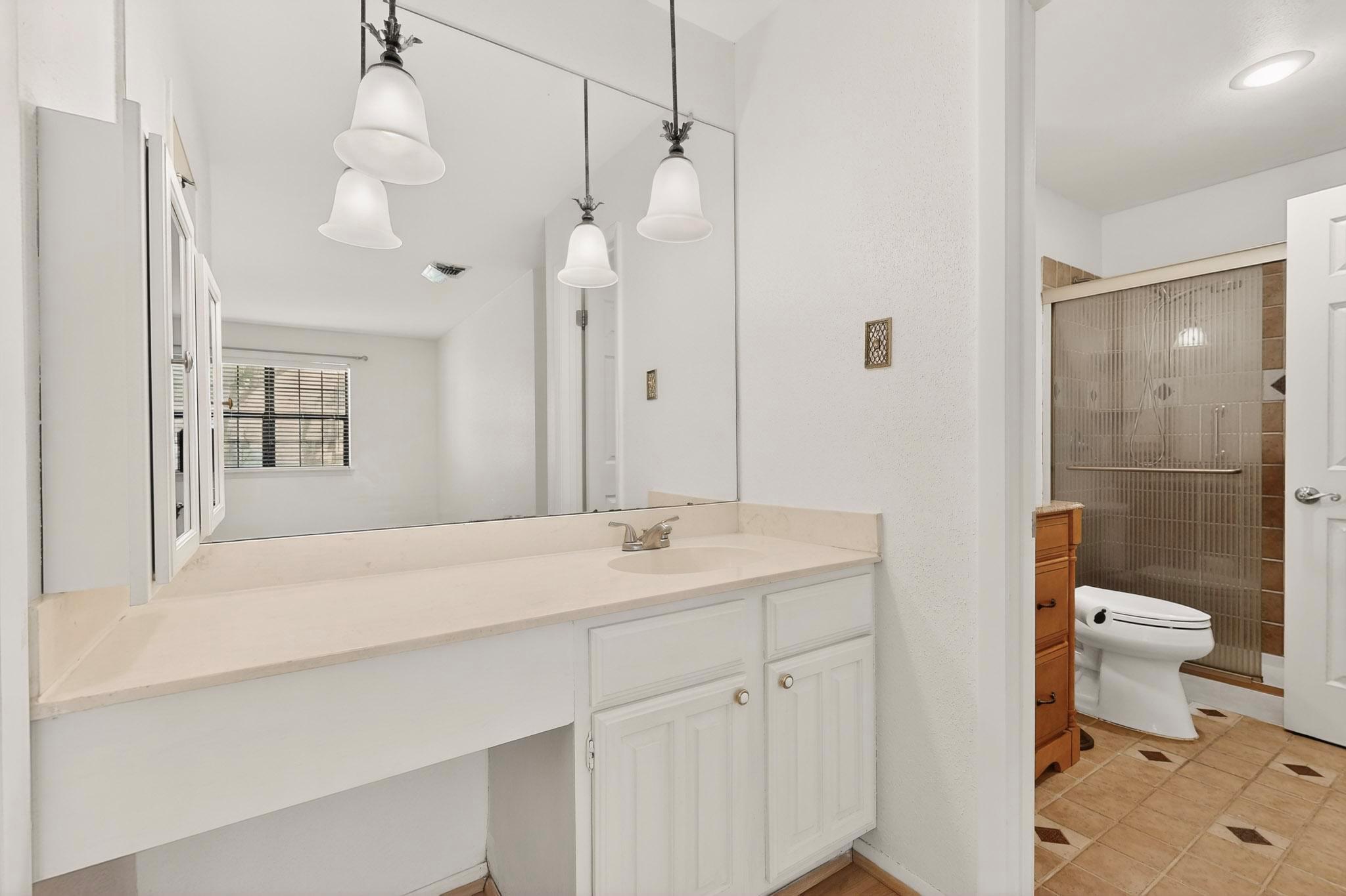 8210 Bent Tree Rd # 104, Austin, TX 78759