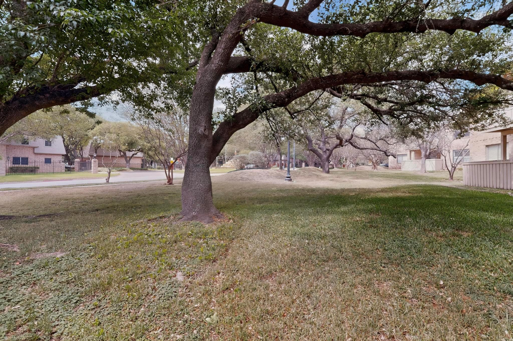 8210 Bent Tree Rd # 104, Austin, TX 78759