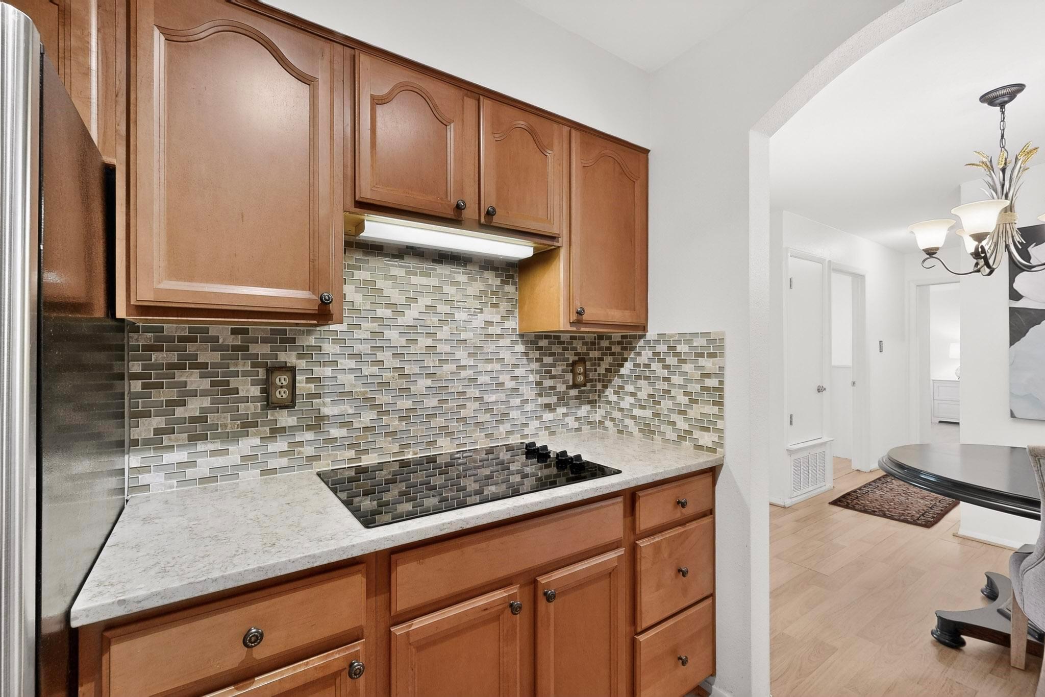 8210 Bent Tree Rd # 104, Austin, TX 78759