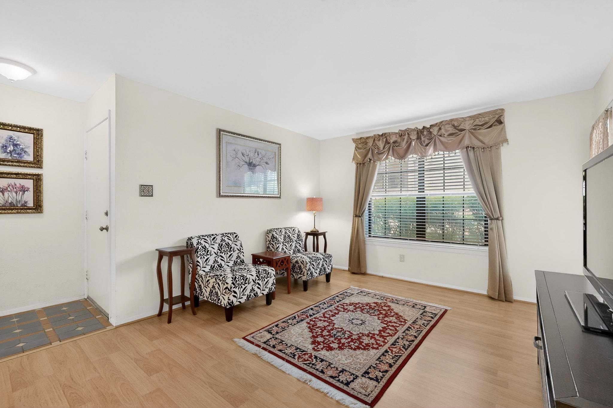 8210 Bent Tree Rd # 104, Austin, TX 78759