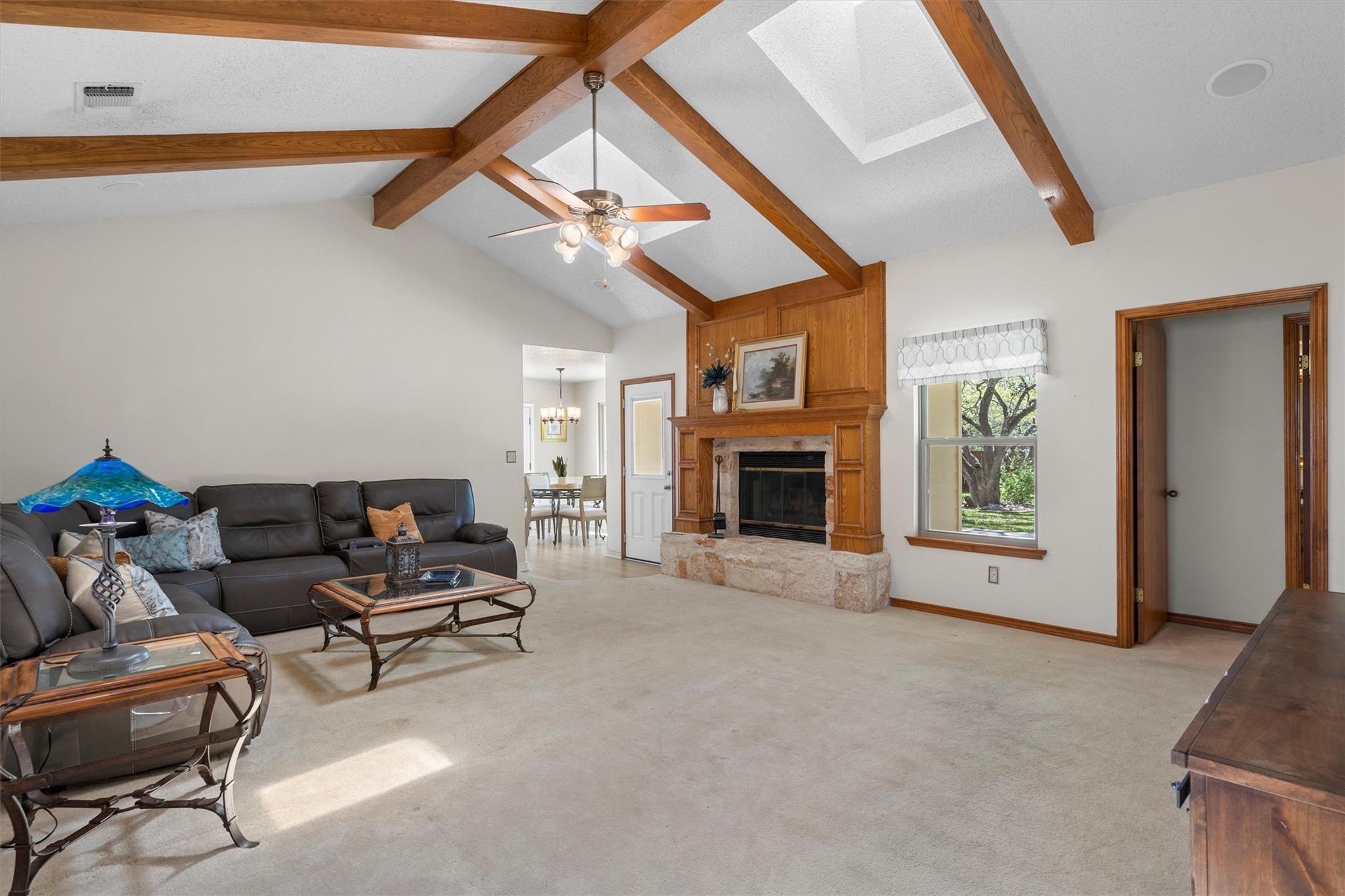 2802 Live Oak St, Round Rock, TX 78681