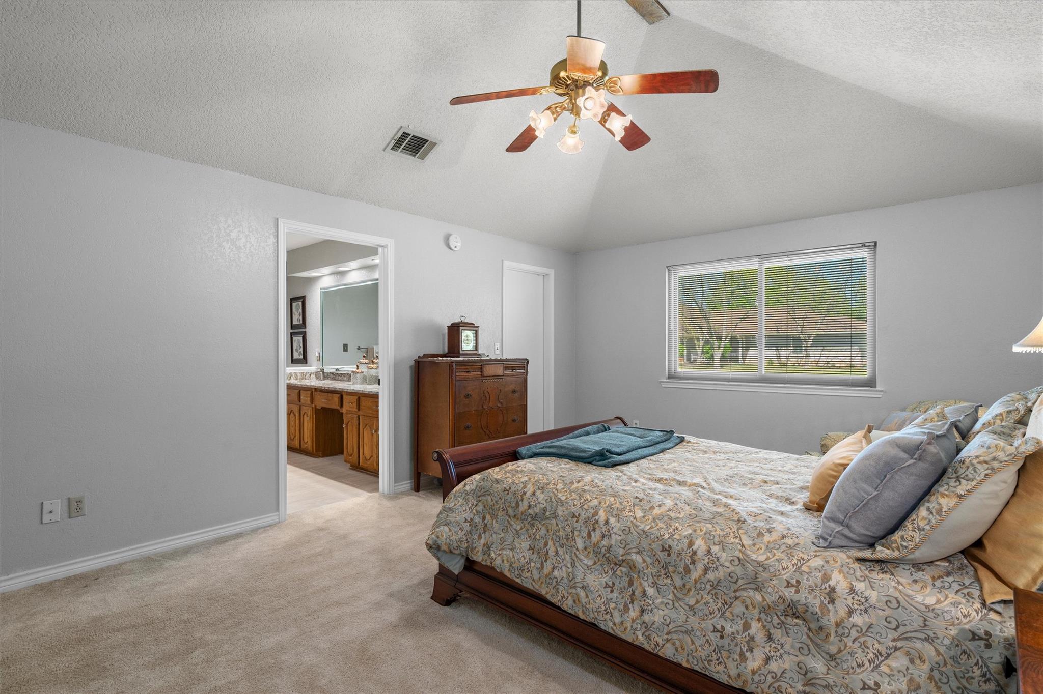 2802 Live Oak St, Round Rock, TX 78681