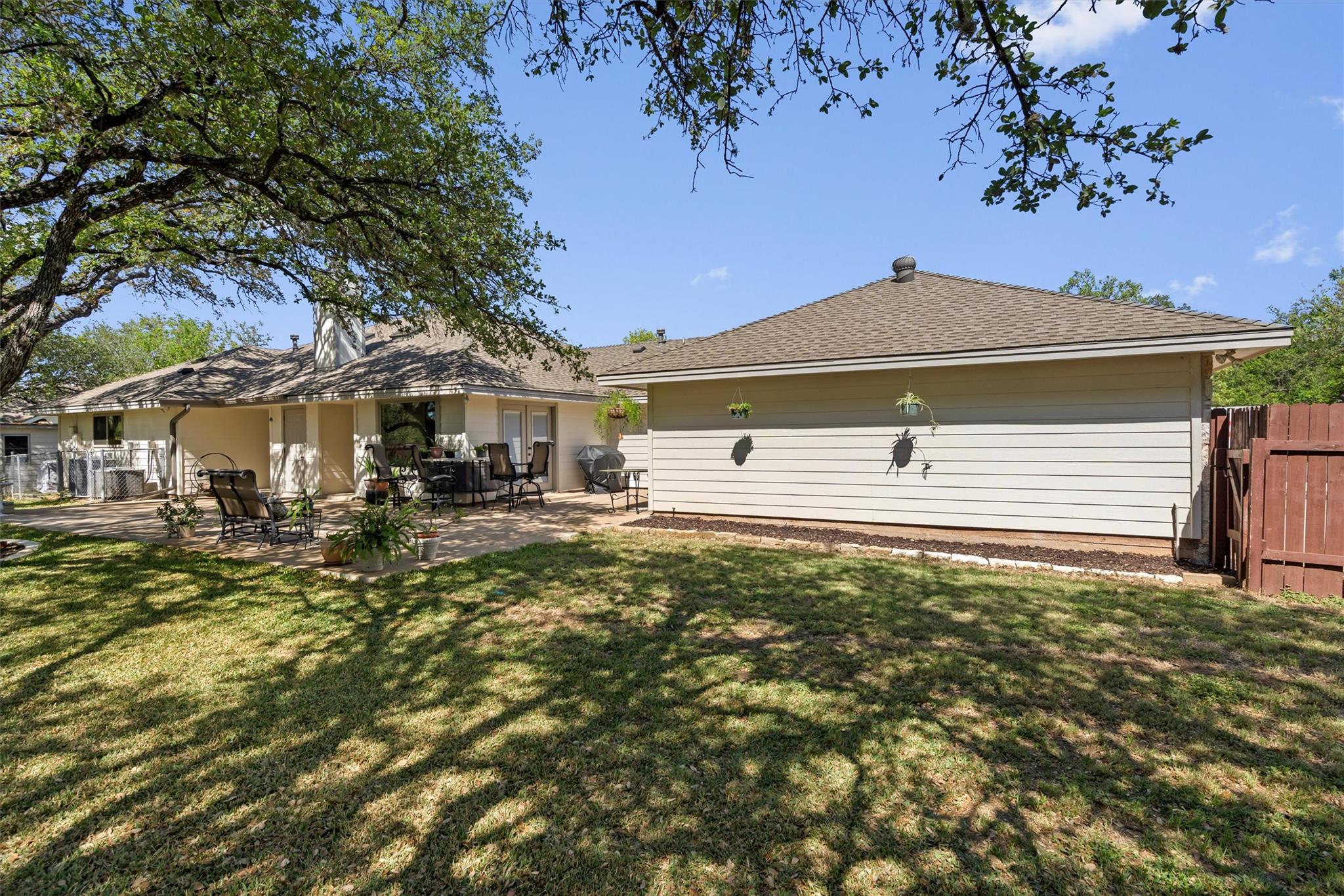 2802 Live Oak St, Round Rock, TX 78681