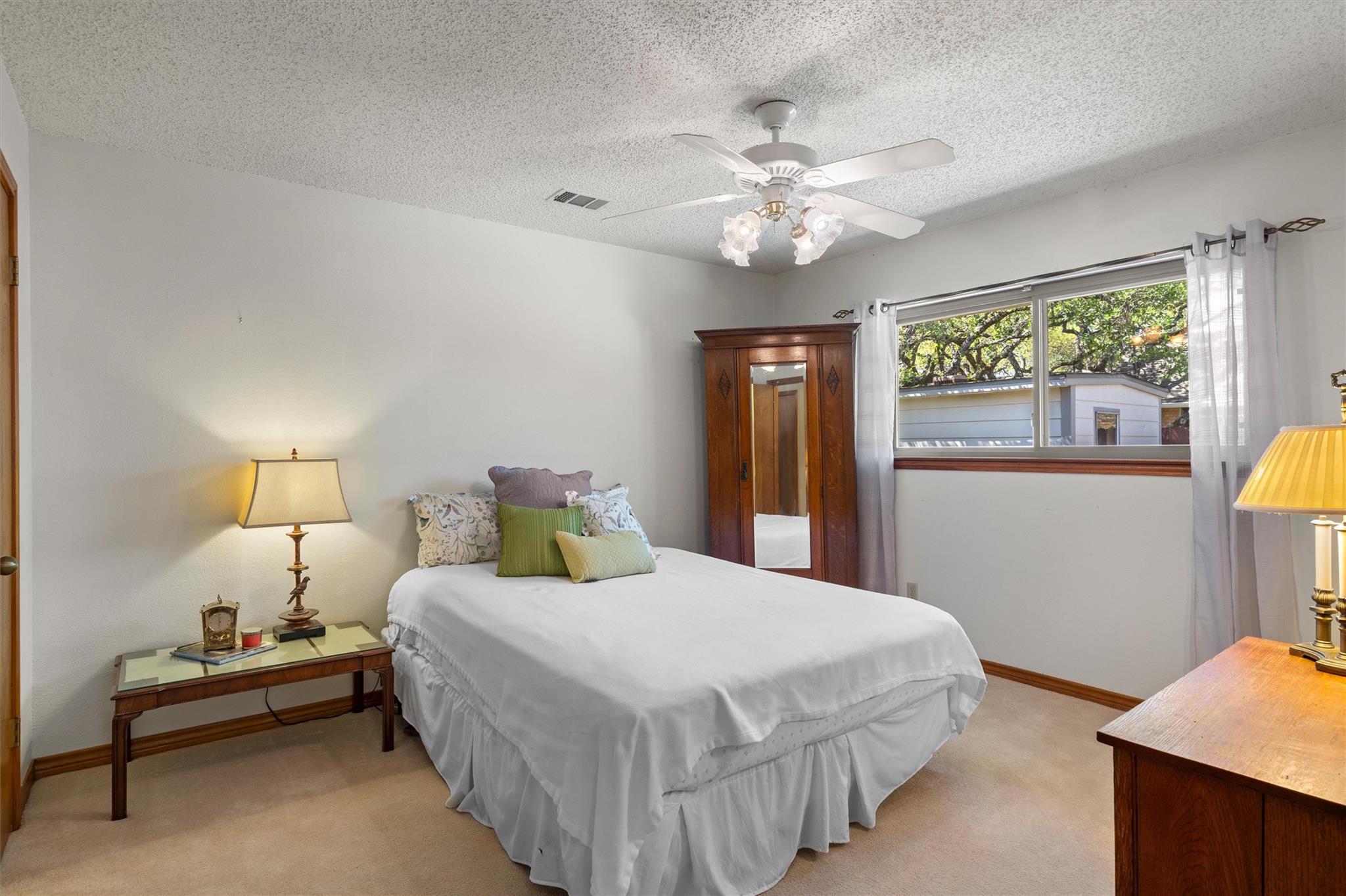 2802 Live Oak St, Round Rock, TX 78681