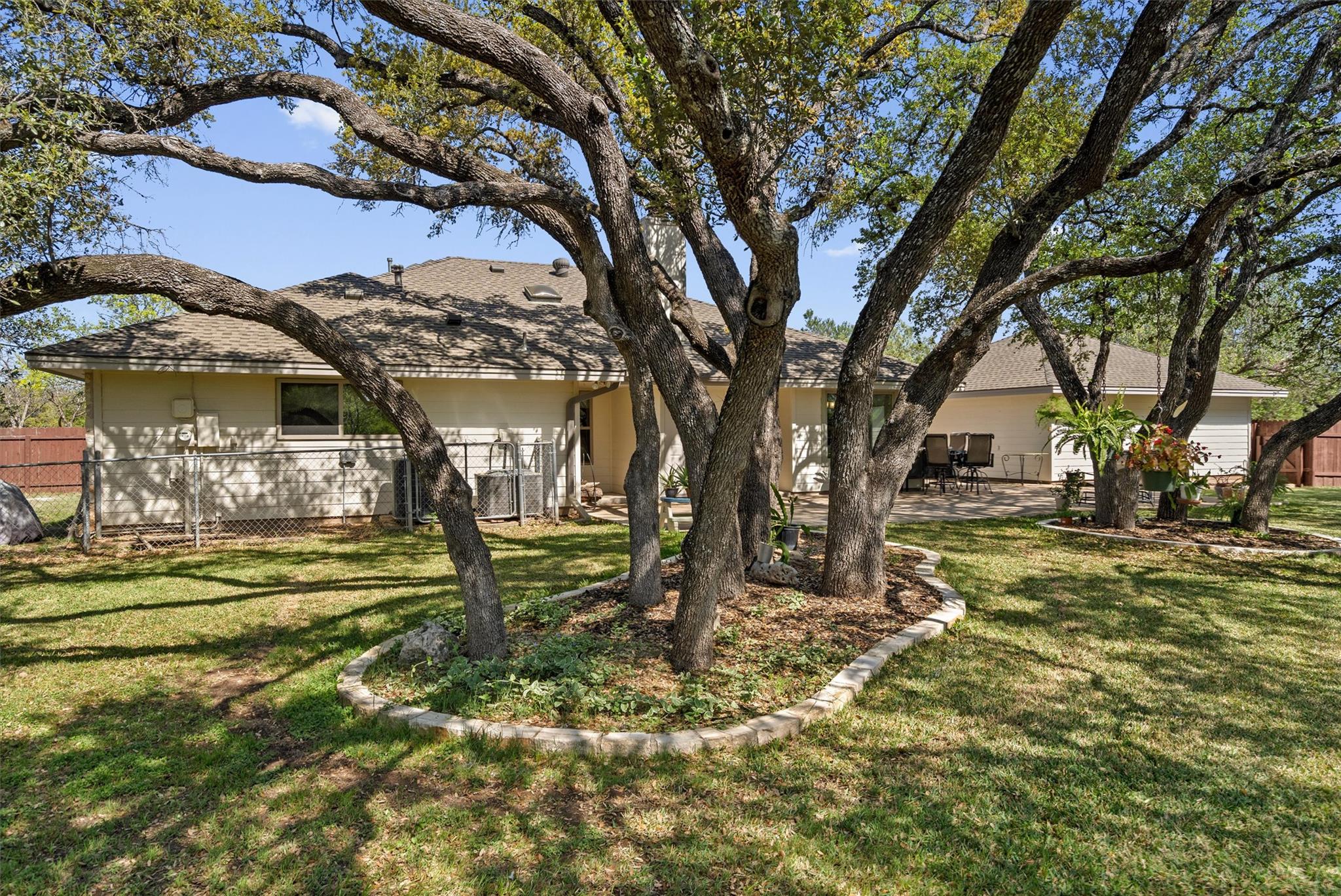 2802 Live Oak St, Round Rock, TX 78681