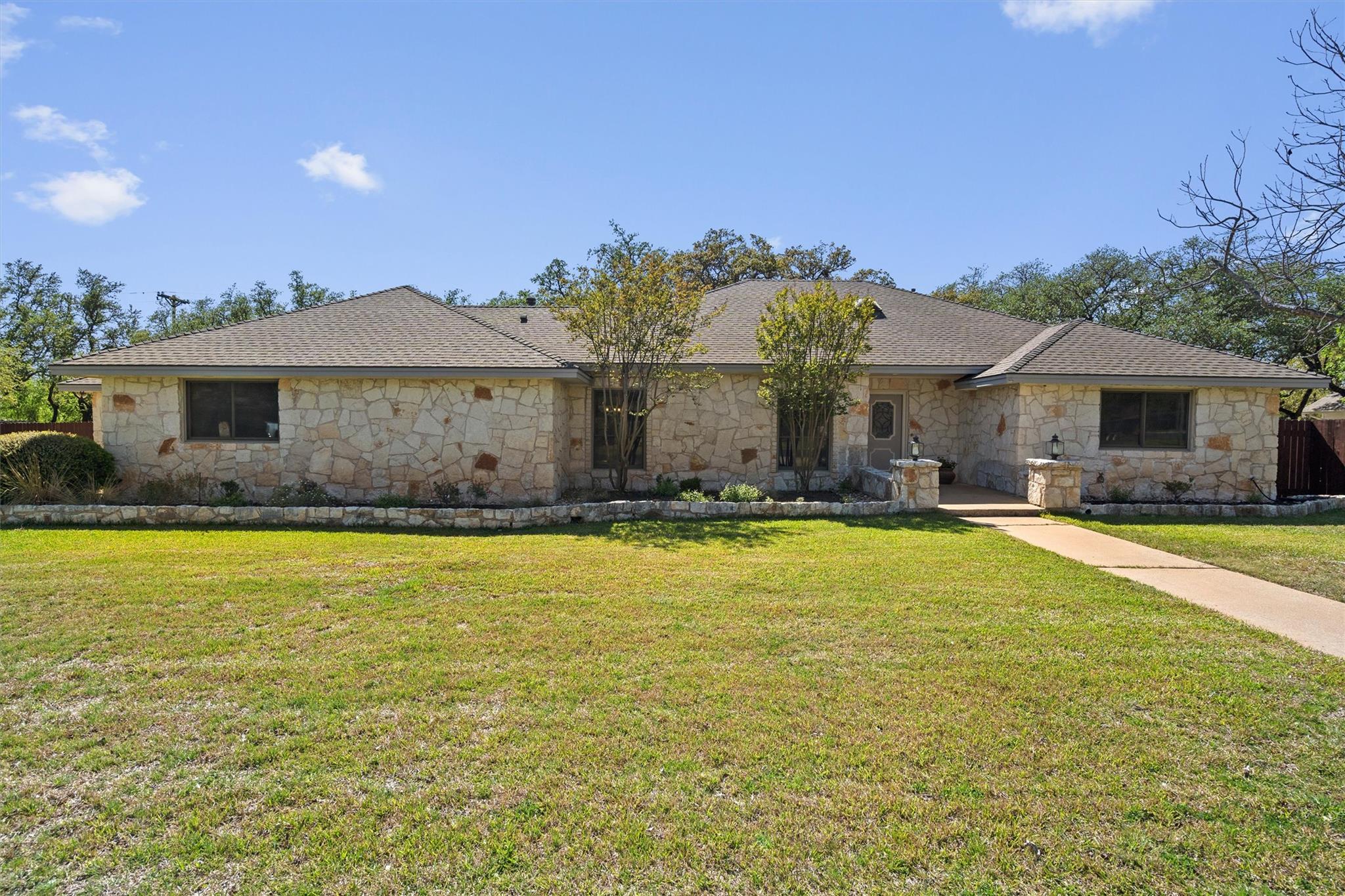 2802 Live Oak St, Round Rock, TX 78681