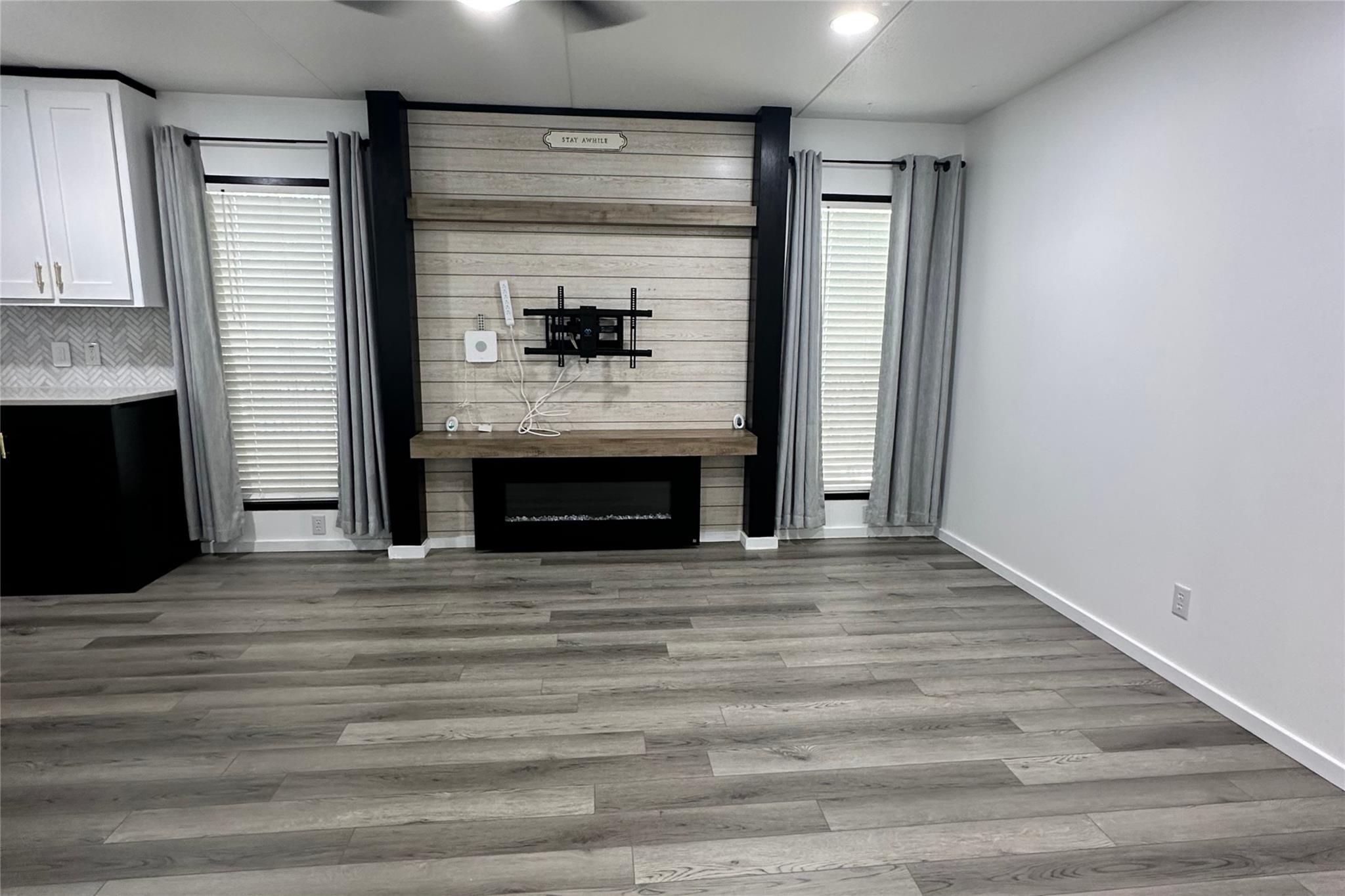 1601 E Slaughter Ln # 464, Austin, TX 78747