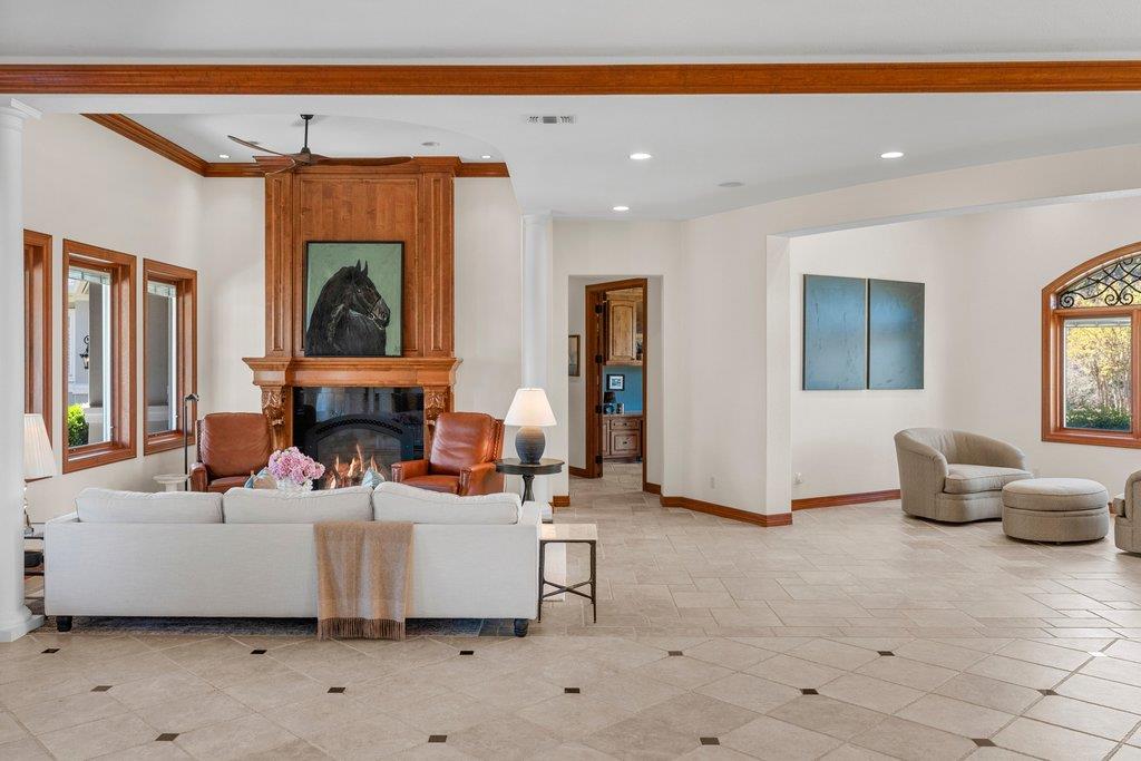 353 Stephen F Austin Blvd, Bastrop, TX 78602