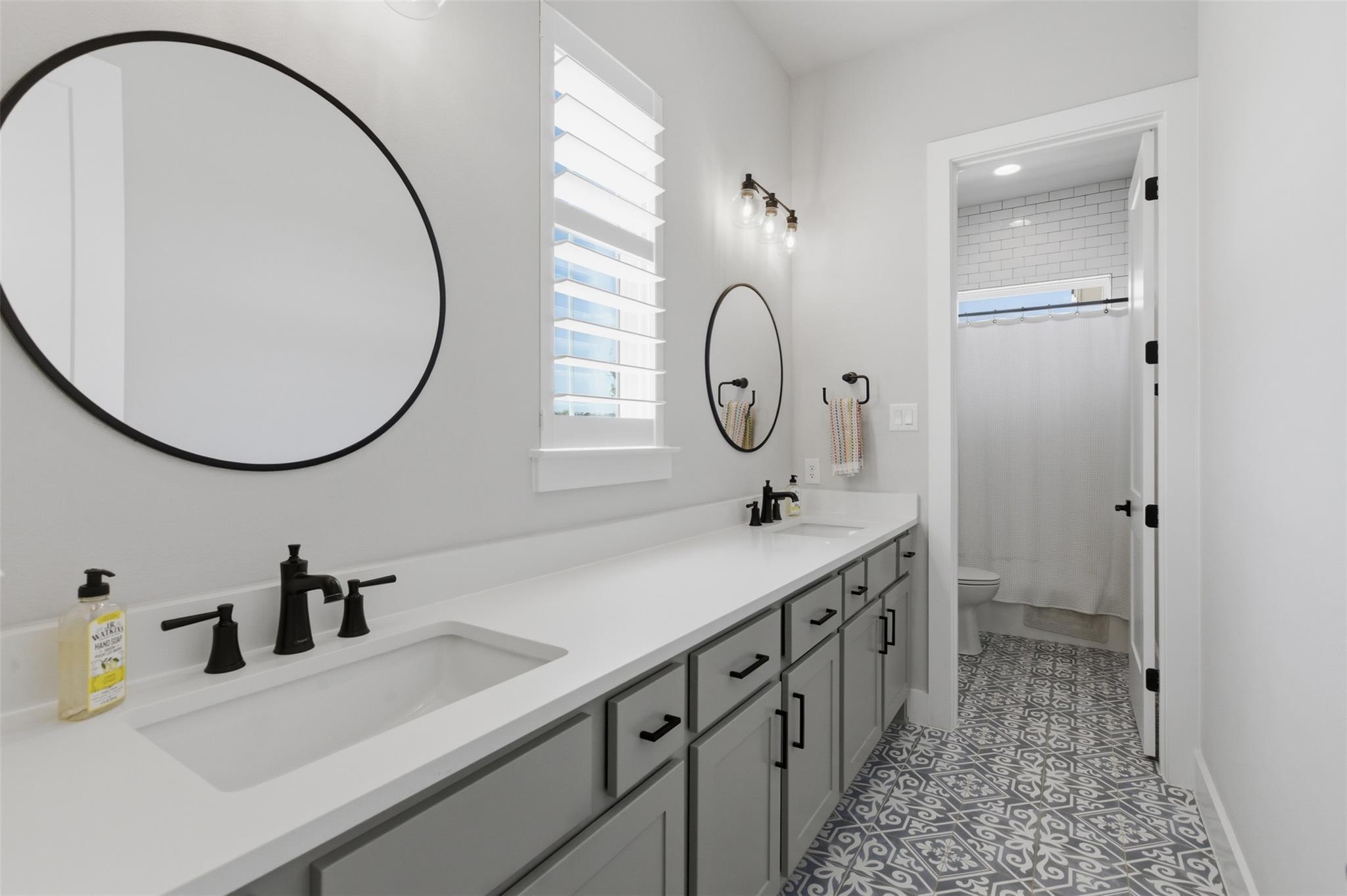 300 County Road 220, Florence, TX 76527