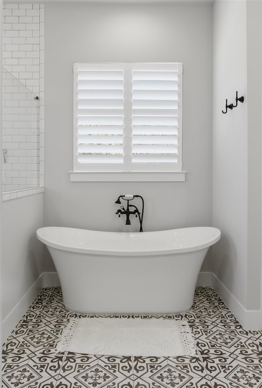 300 County Road 220, Florence, TX 76527