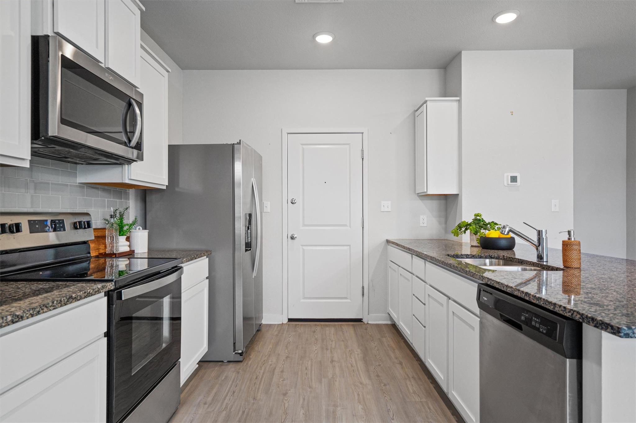 605 W South St # 32, Leander, TX 78641