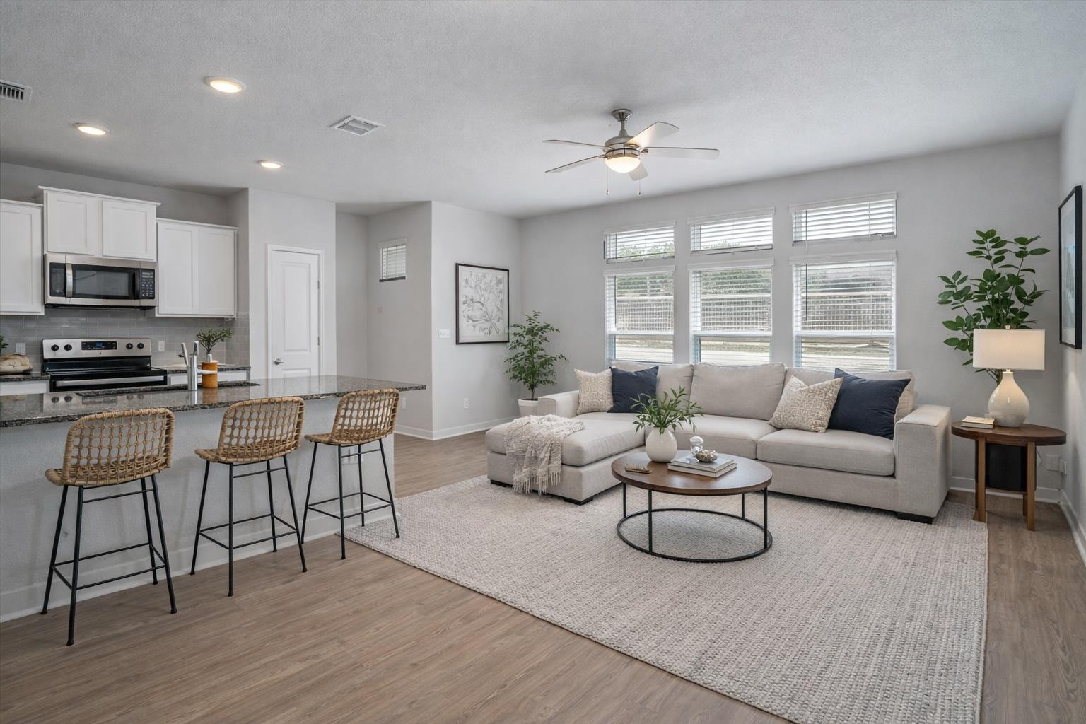 605 W South St # 32, Leander, TX 78641