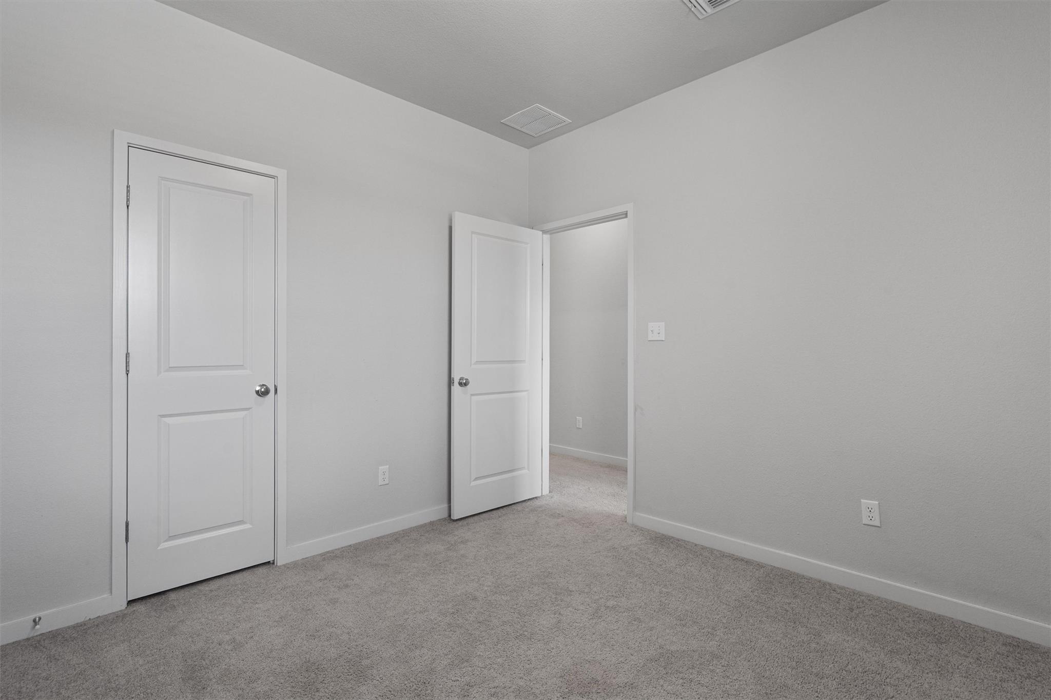 605 W South St # 32, Leander, TX 78641