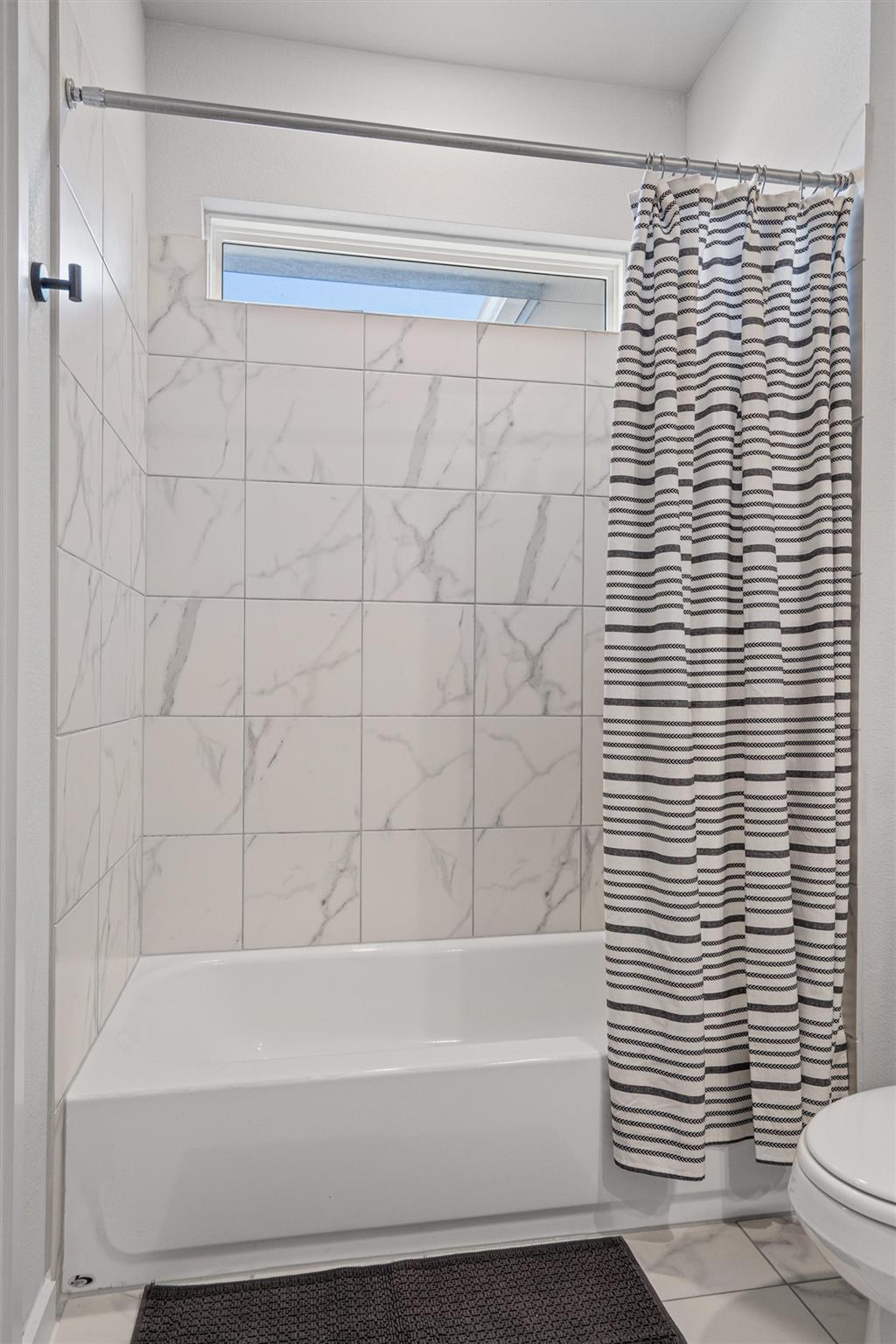 605 W South St # 32, Leander, TX 78641