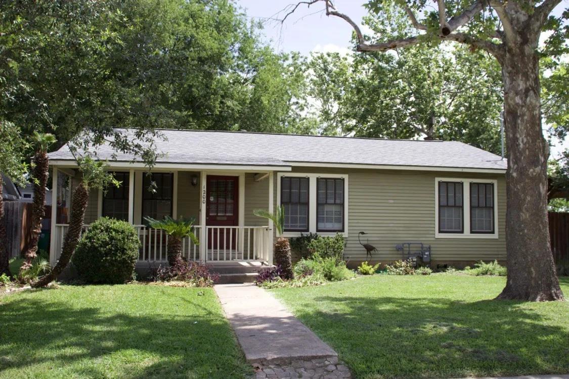 1200 Alegria Rd # 1, Austin, TX 78757