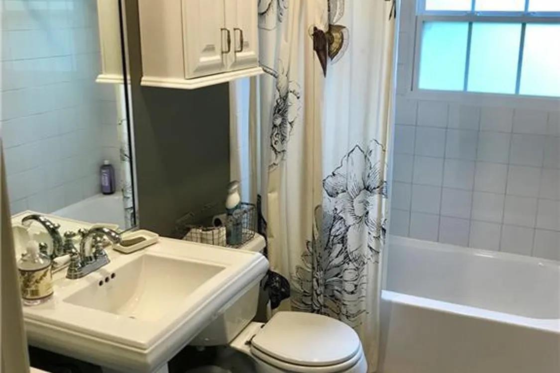 1200 Alegria Rd # 1, Austin, TX 78757