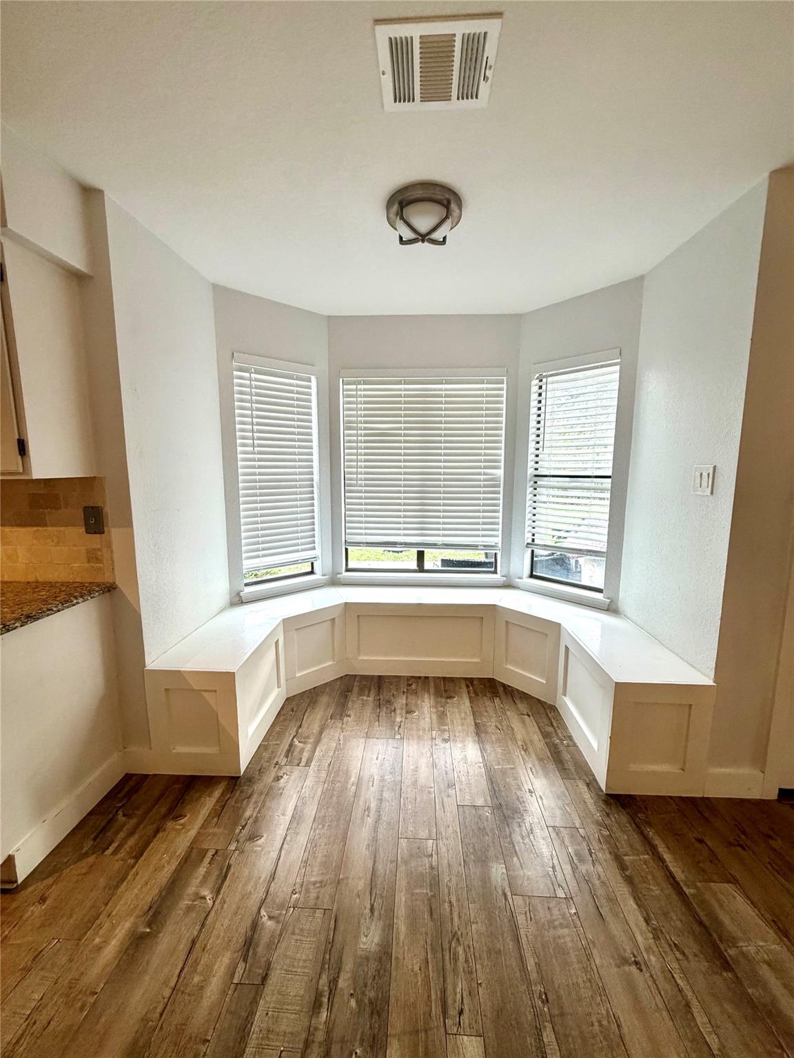 17844 Park Valley Dr, Round Rock, TX 78681