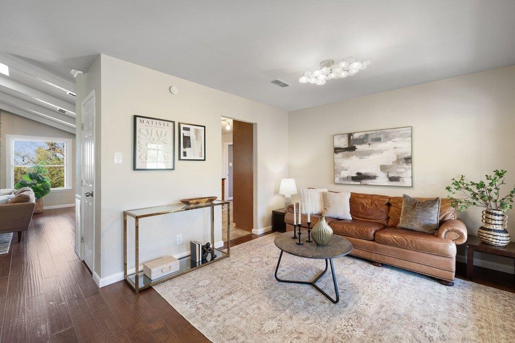 8910 Sam Carter Dr, Austin, TX 78736