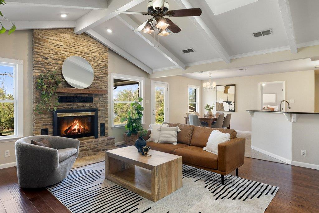 8910 Sam Carter Dr, Austin, TX 78736