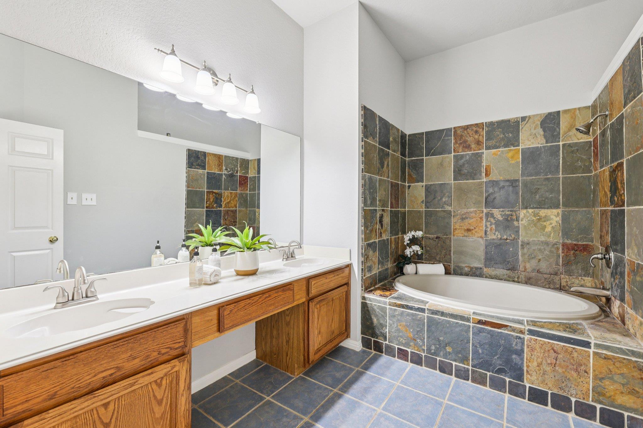 7304 John Blocker Dr, Austin, TX 78749