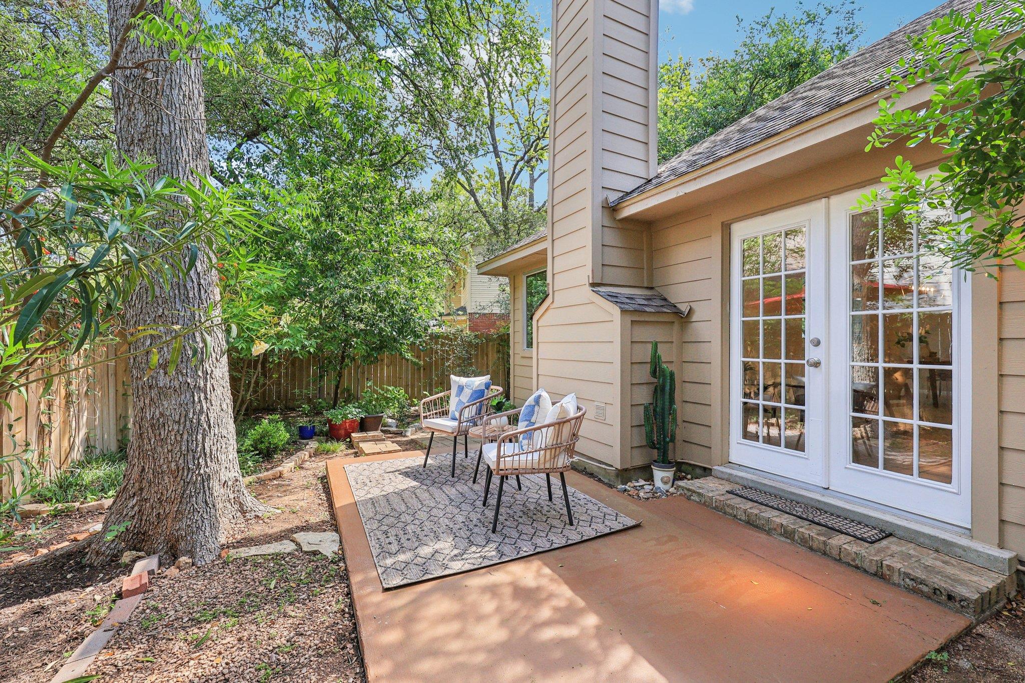 7304 John Blocker Dr, Austin, TX 78749