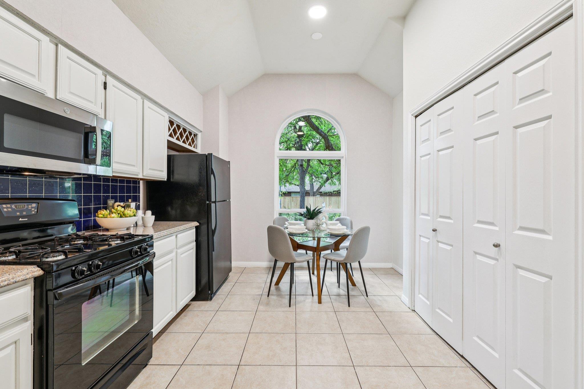 7304 John Blocker Dr, Austin, TX 78749