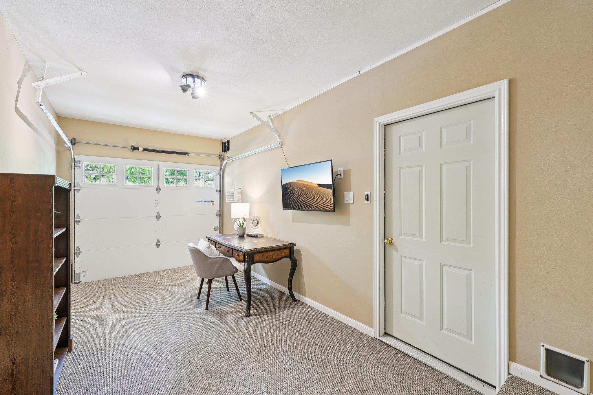 7304 John Blocker Dr, Austin, TX 78749