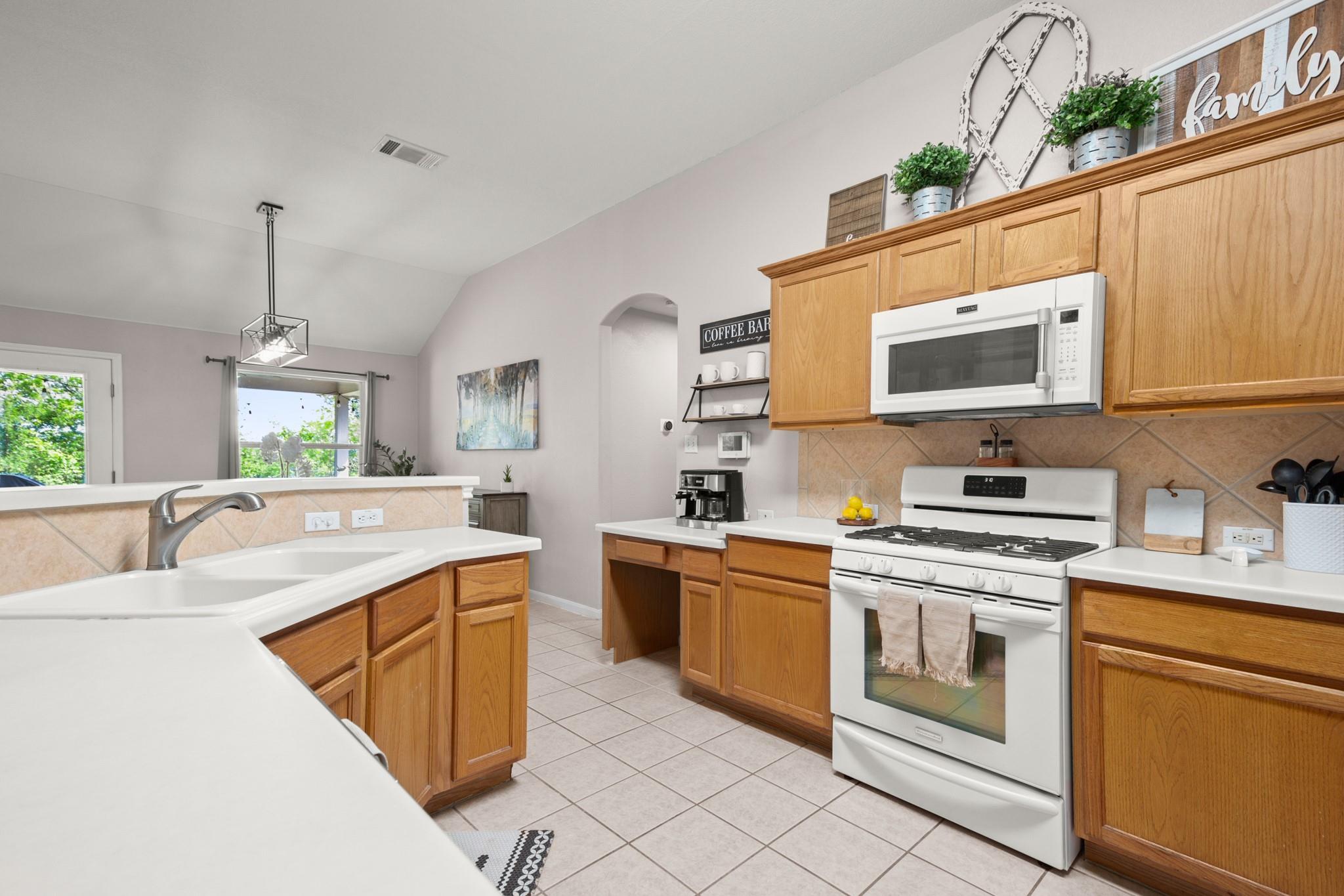 903 Plumbago Dr, Pflugerville, TX 78660