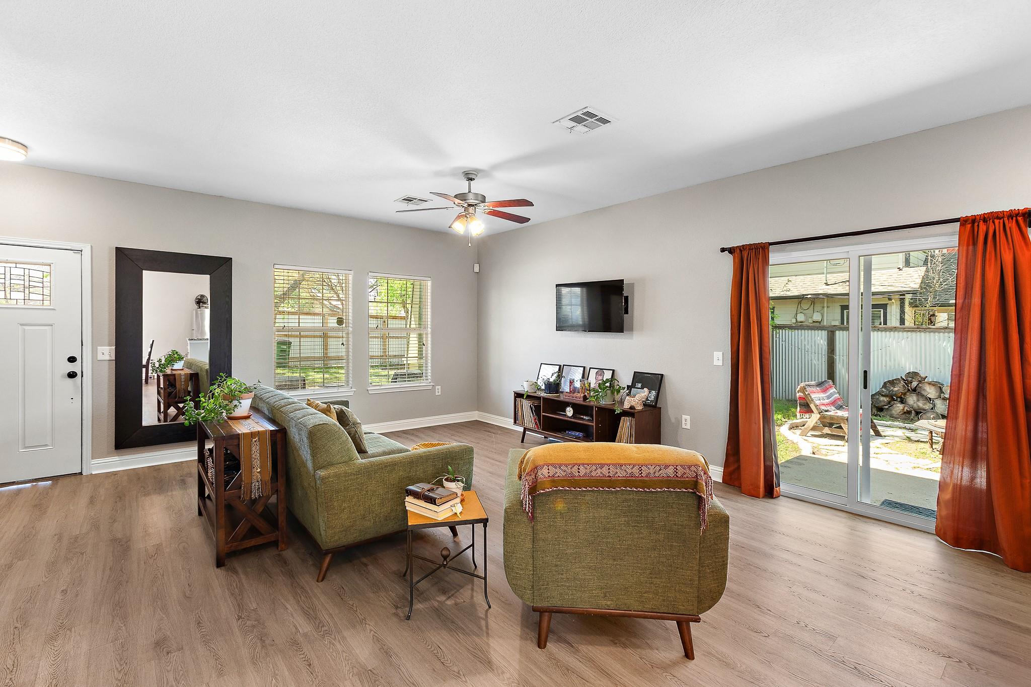 914 Bret Ln, Austin, TX 78721