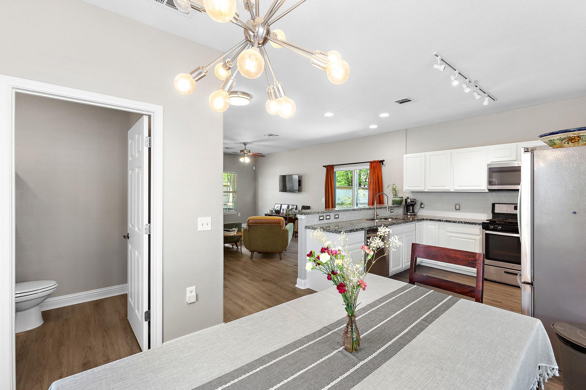 914 Bret Ln, Austin, TX 78721