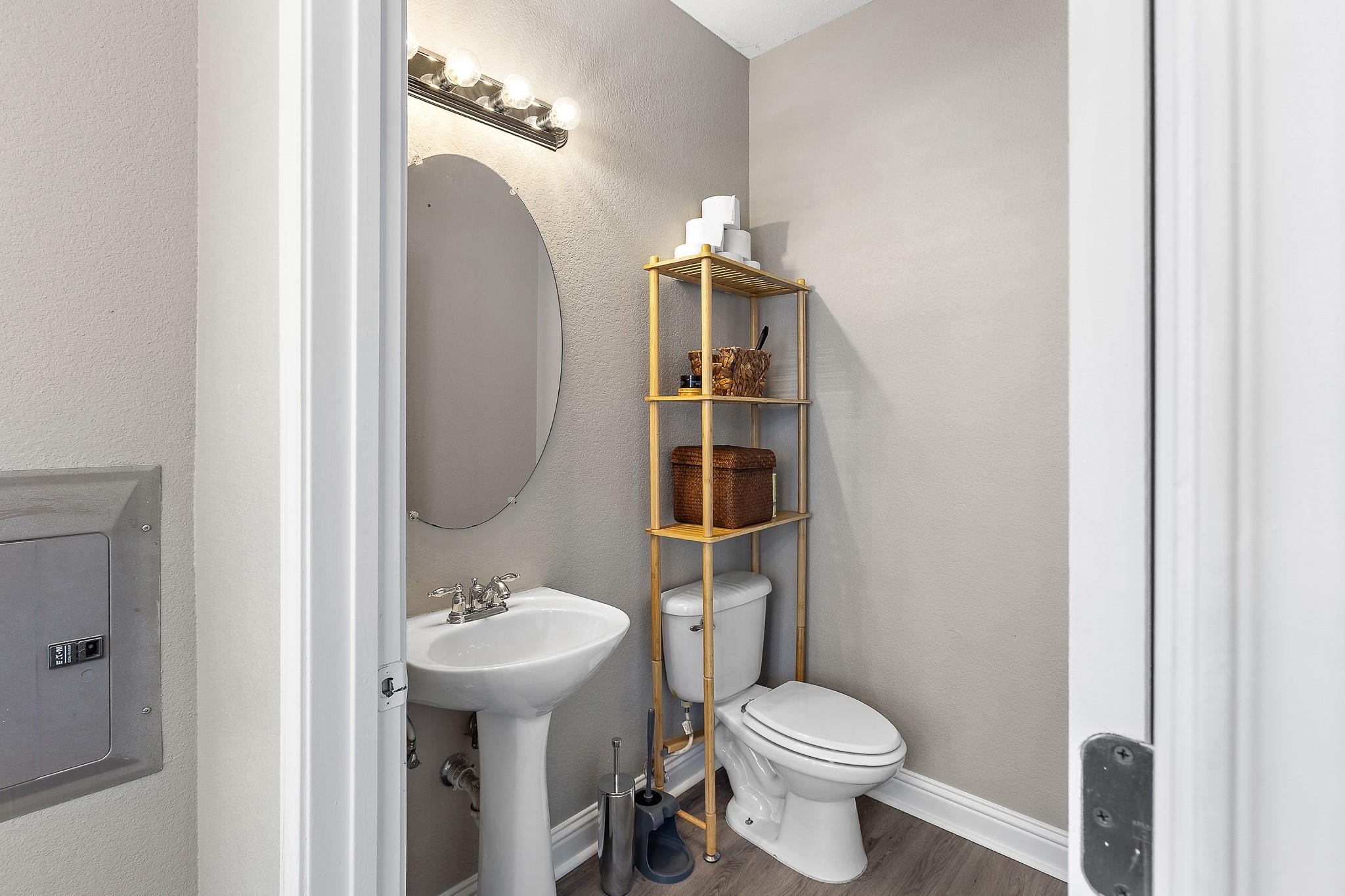 914 Bret Ln, Austin, TX 78721