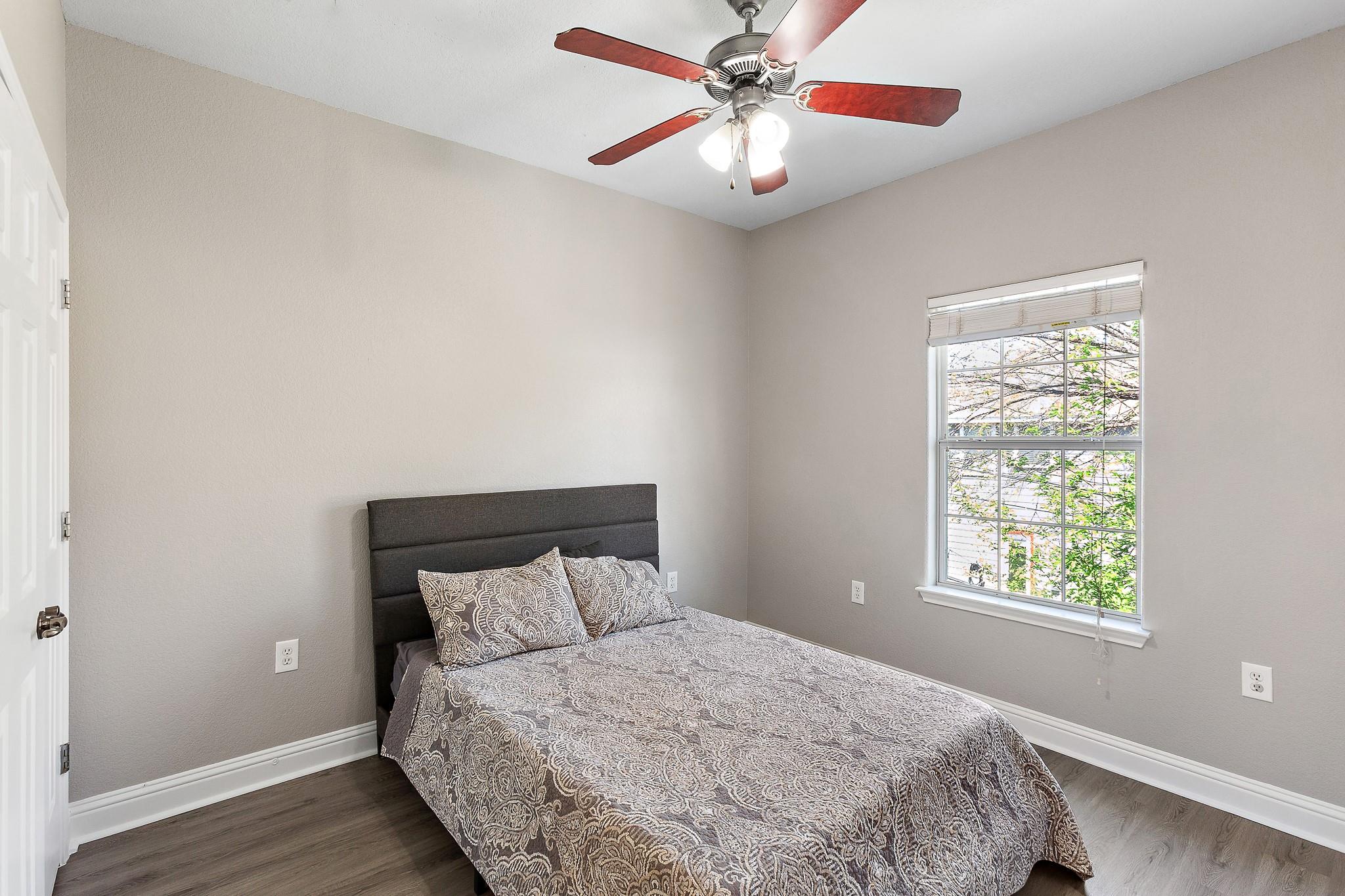 914 Bret Ln, Austin, TX 78721