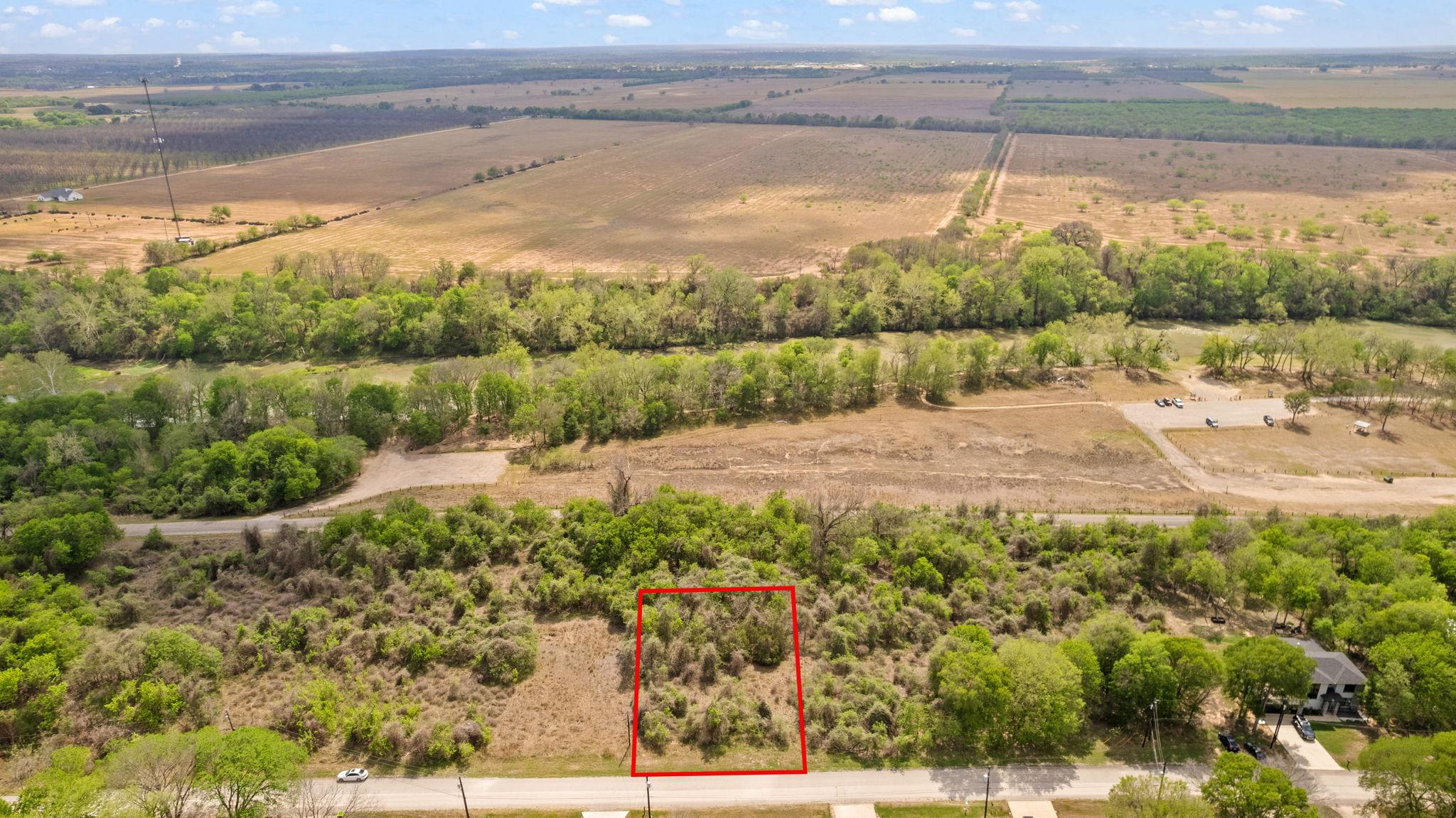 183 Kahana Ln, Bastrop, TX 78602