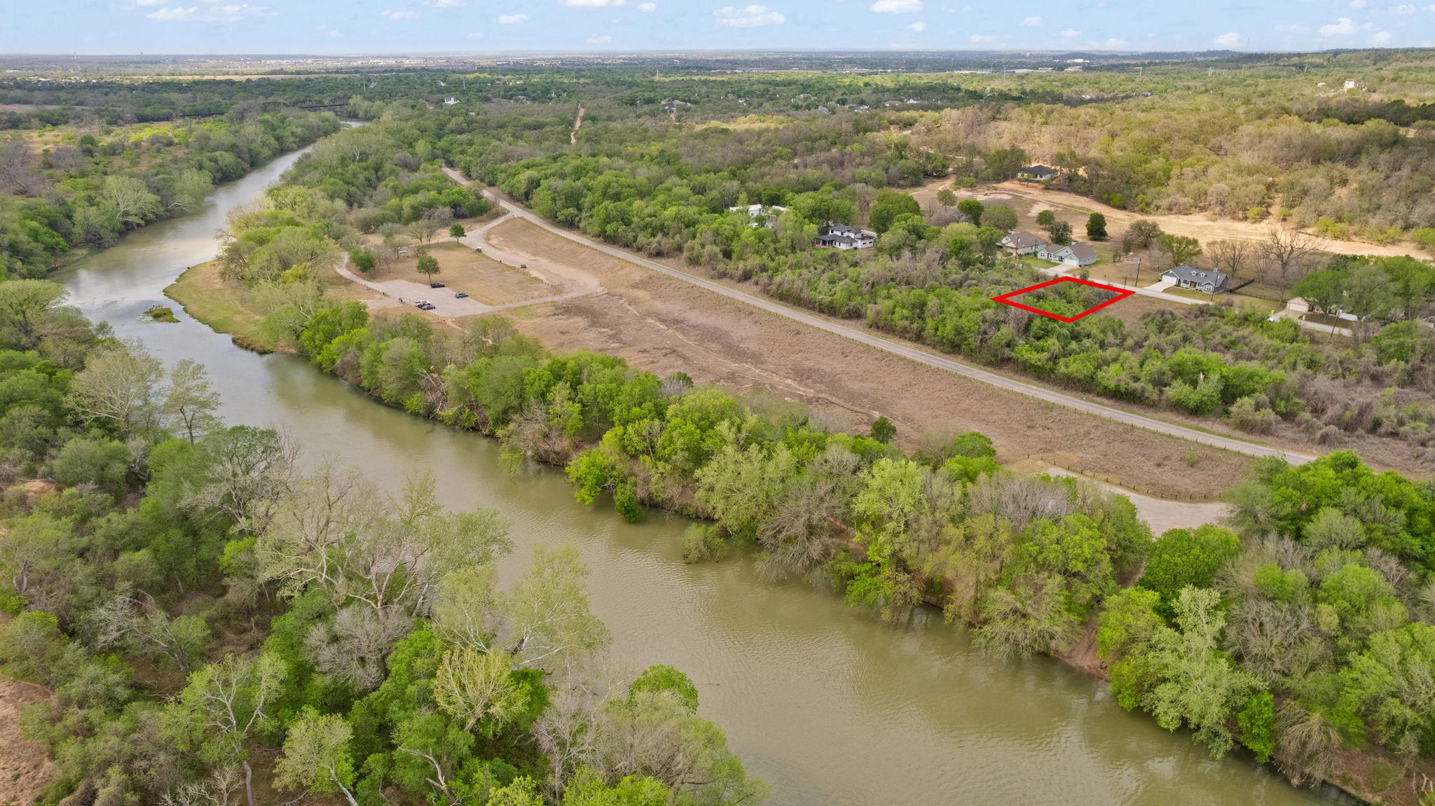 183 Kahana Ln, Bastrop, TX 78602