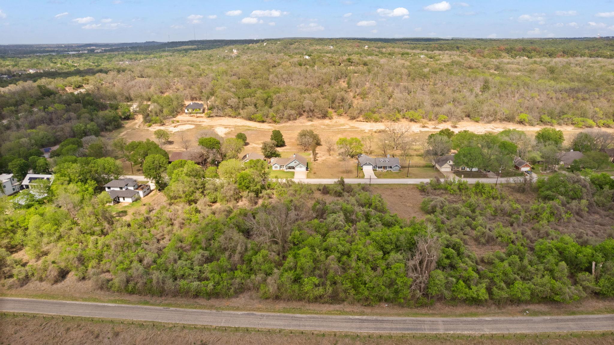 183 Kahana Ln, Bastrop, TX 78602