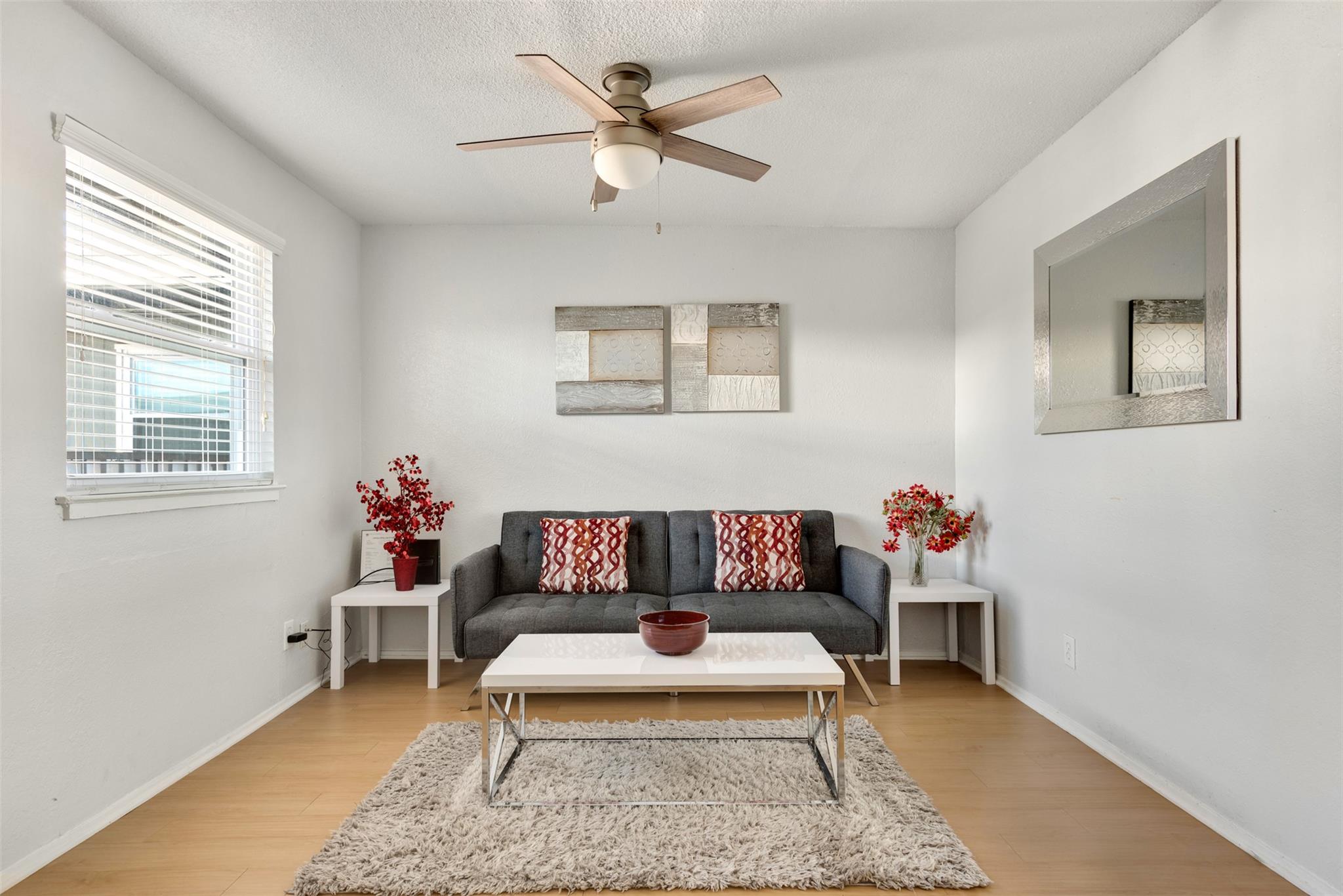 2401 Manor Rd # 209, Austin, TX 78722