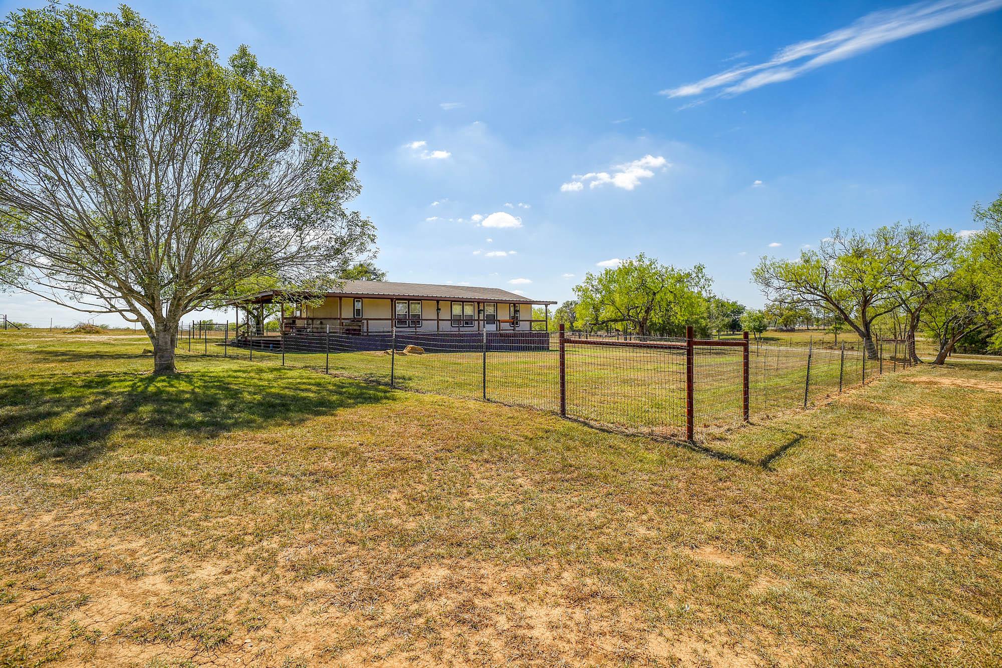4495 Taylorsville Rd, Red Rock, TX 78662