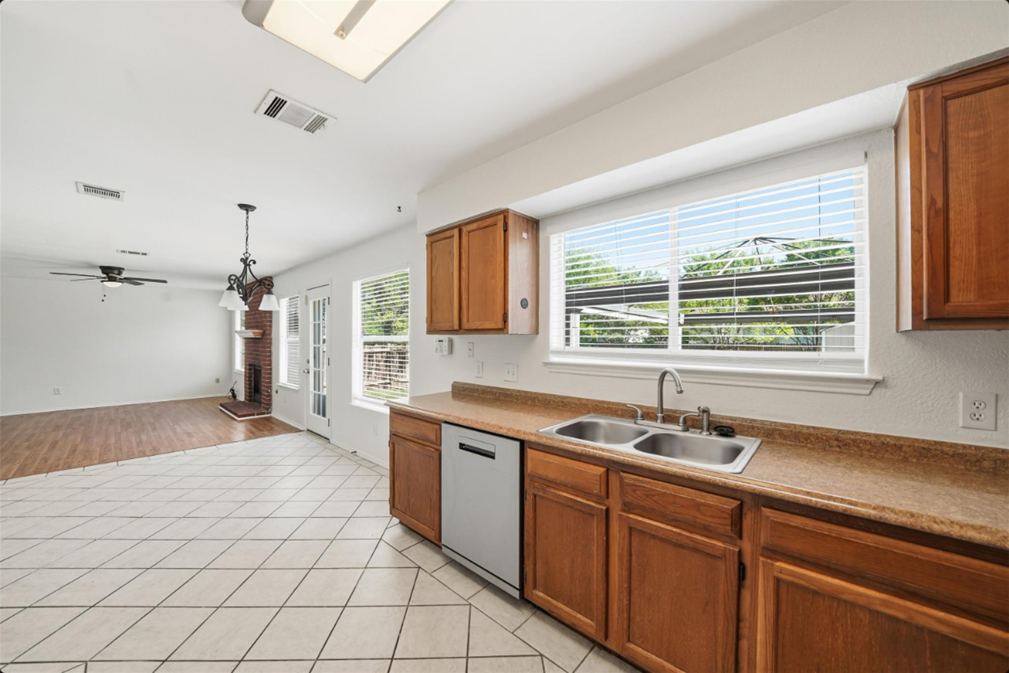 1002 Dover Pass, Cedar Park, TX 78613